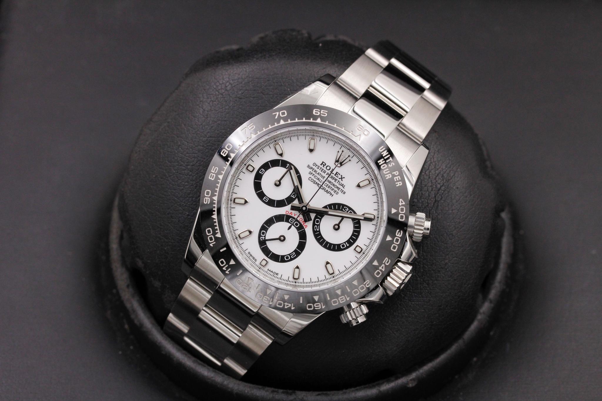 Watch Image 9