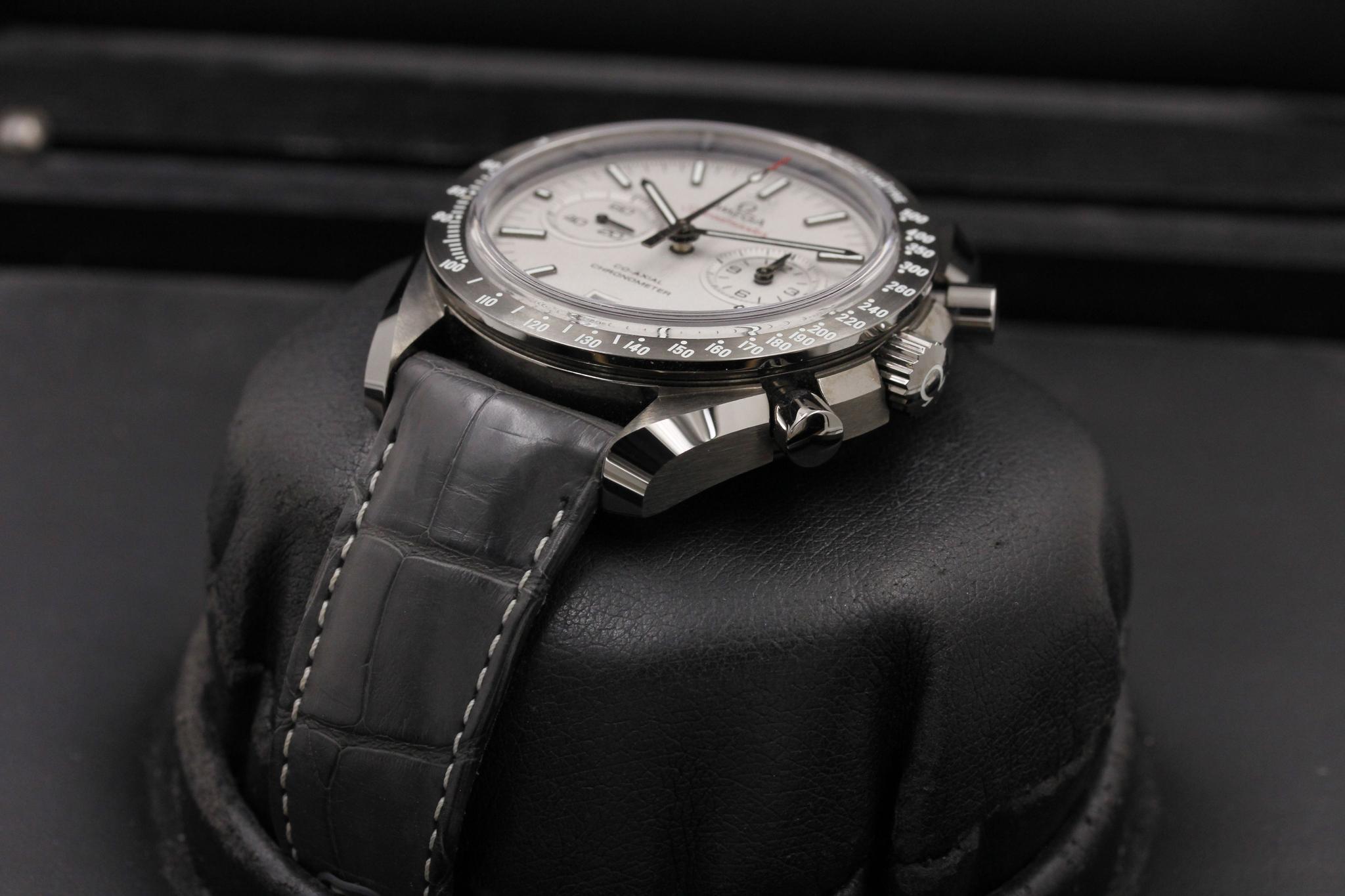 Watch Image 2