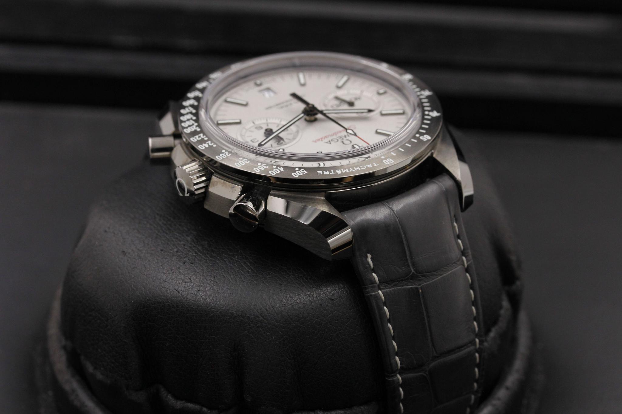 Watch Image 4