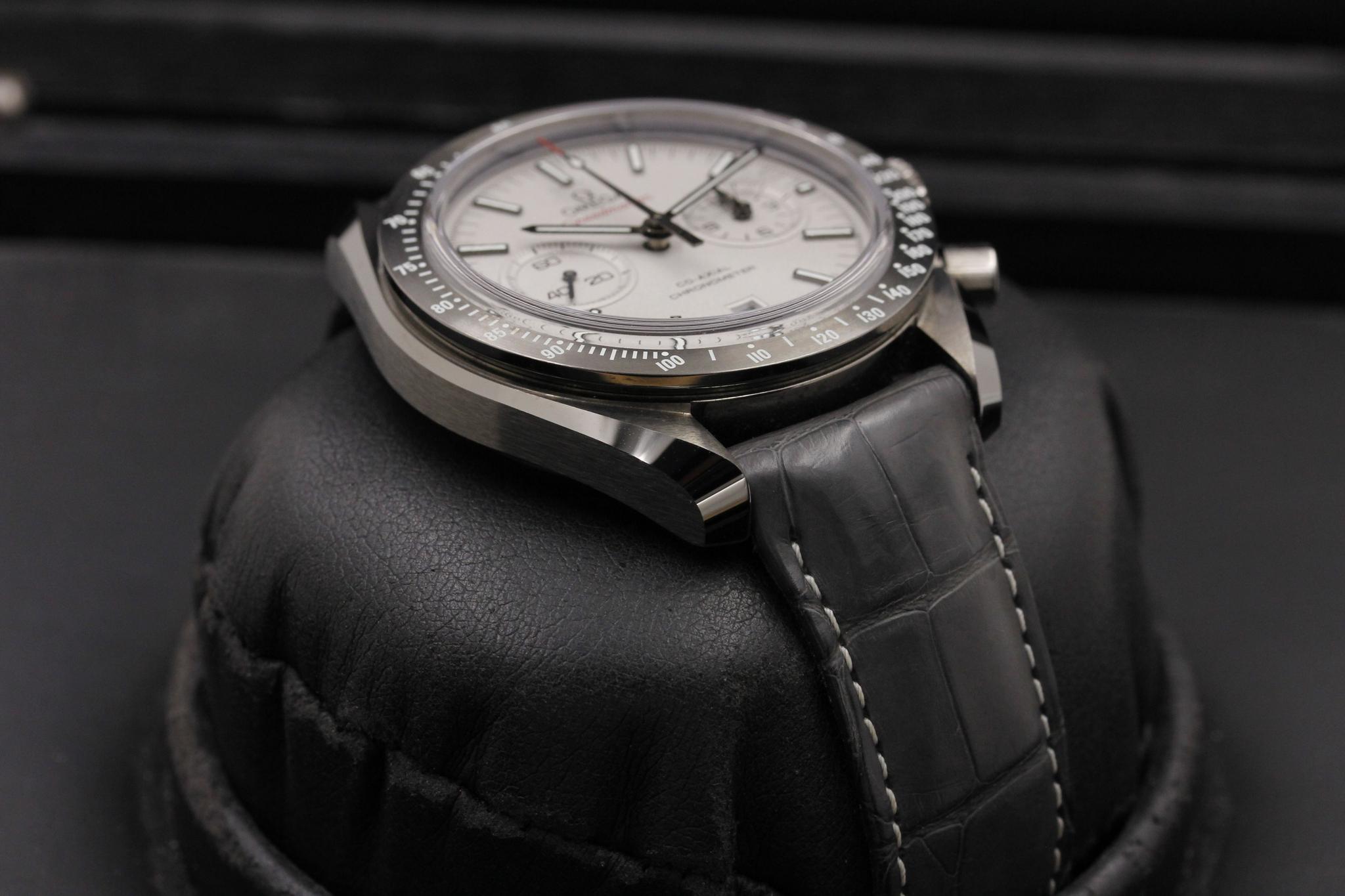 Watch Image 6