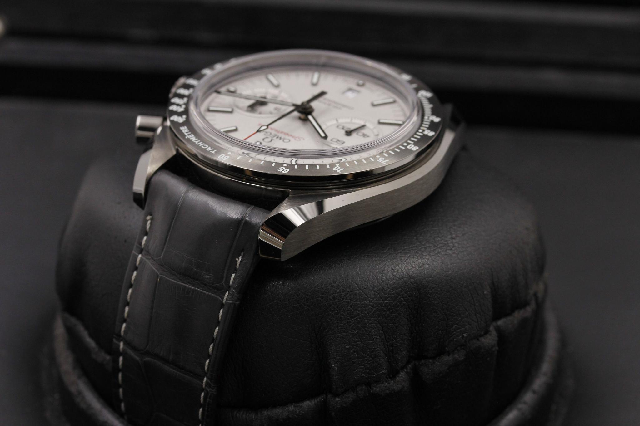 Watch Image 5
