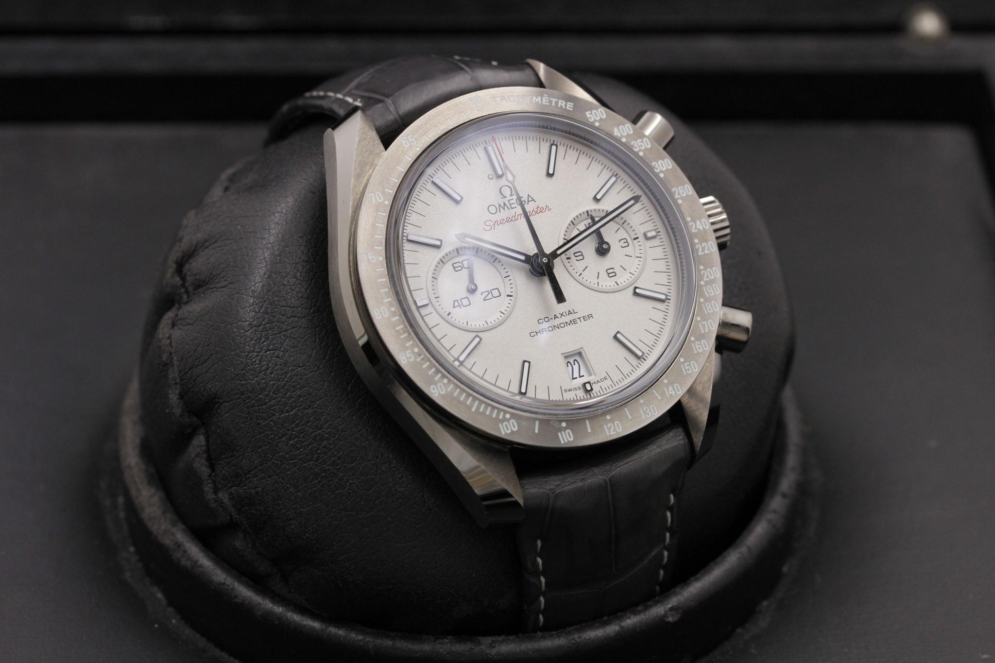 Watch Image 10
