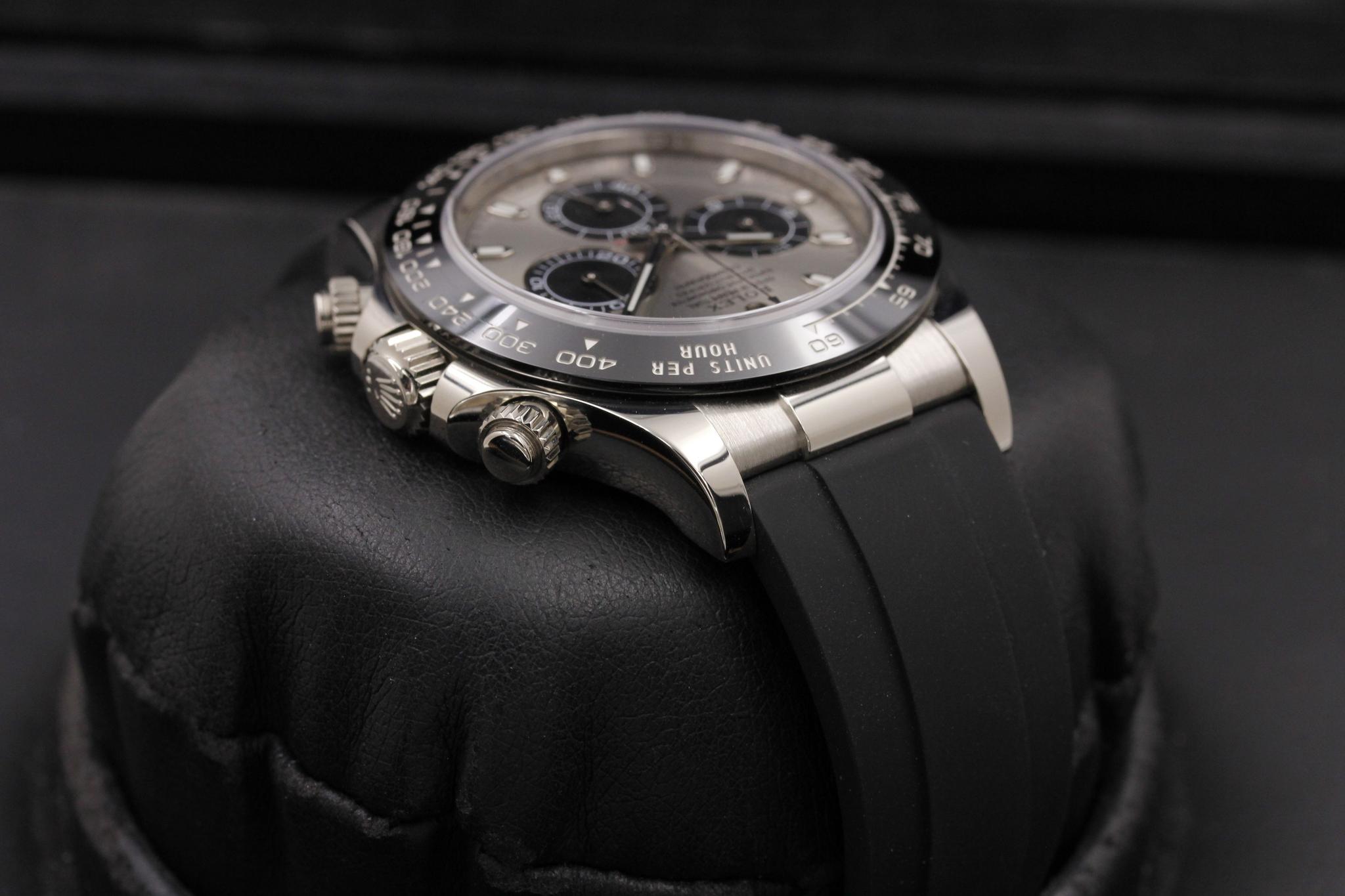 Watch Image 4