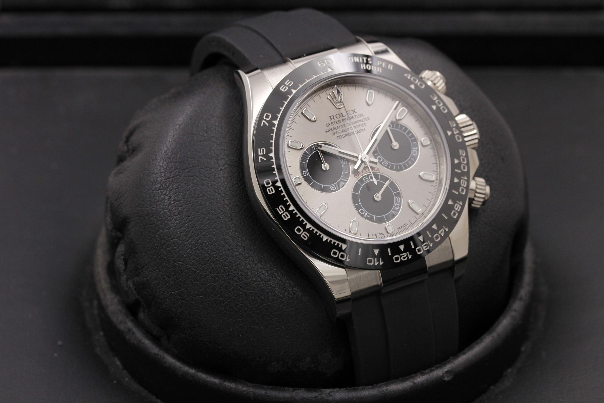 Watch Image 10