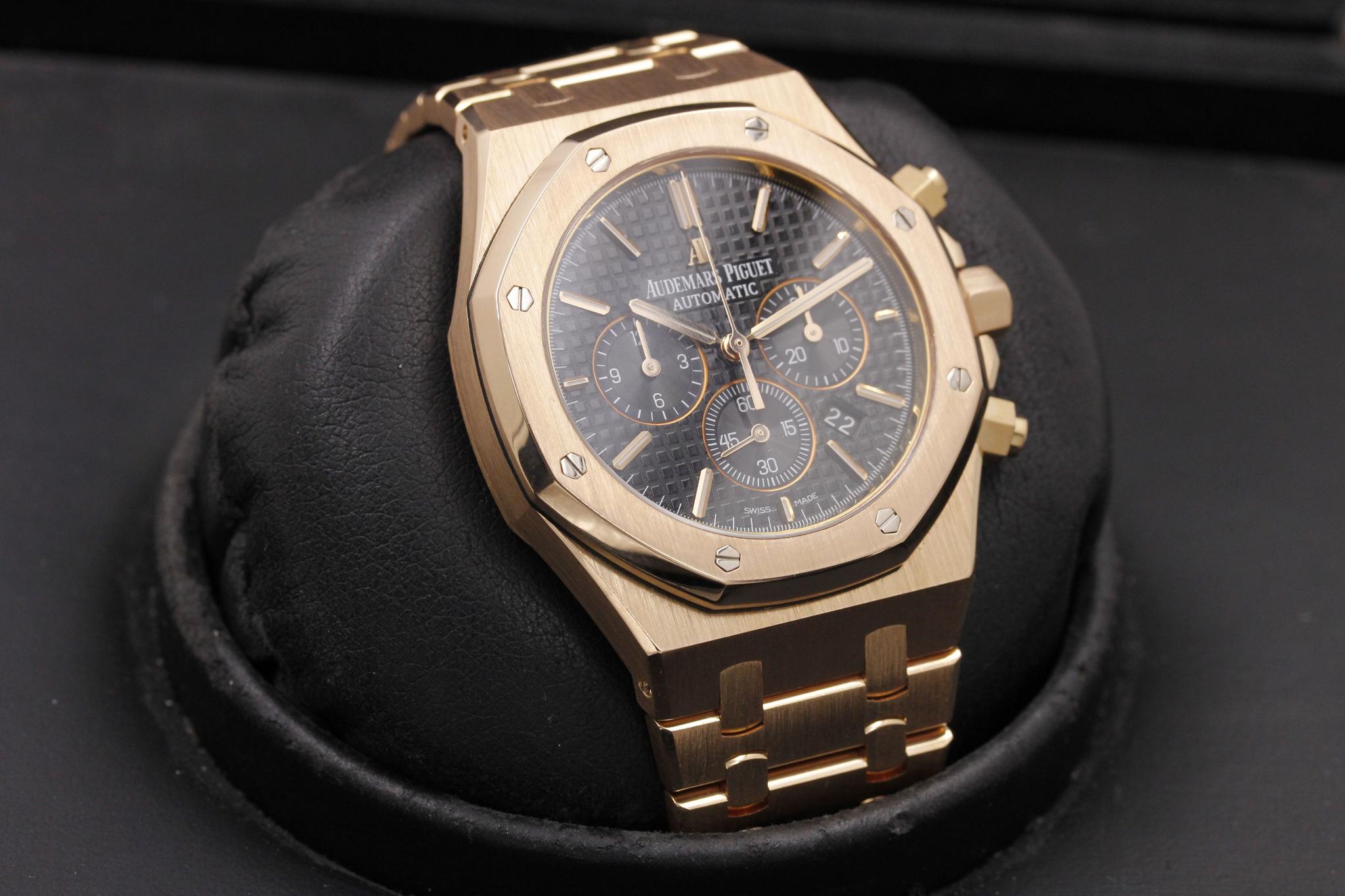 Watch Image 10