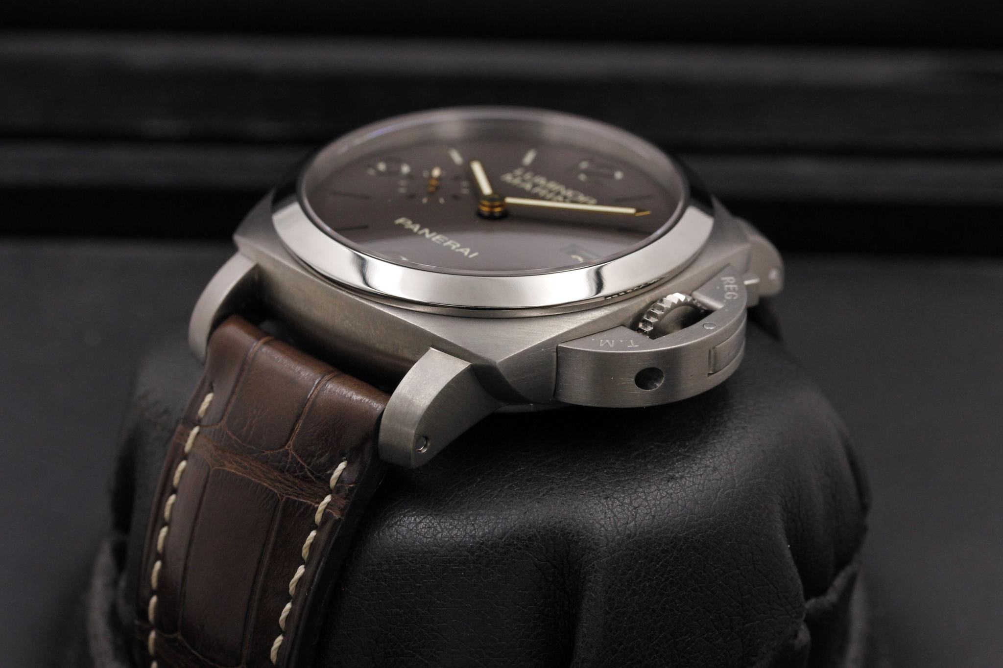 Watch Image 2