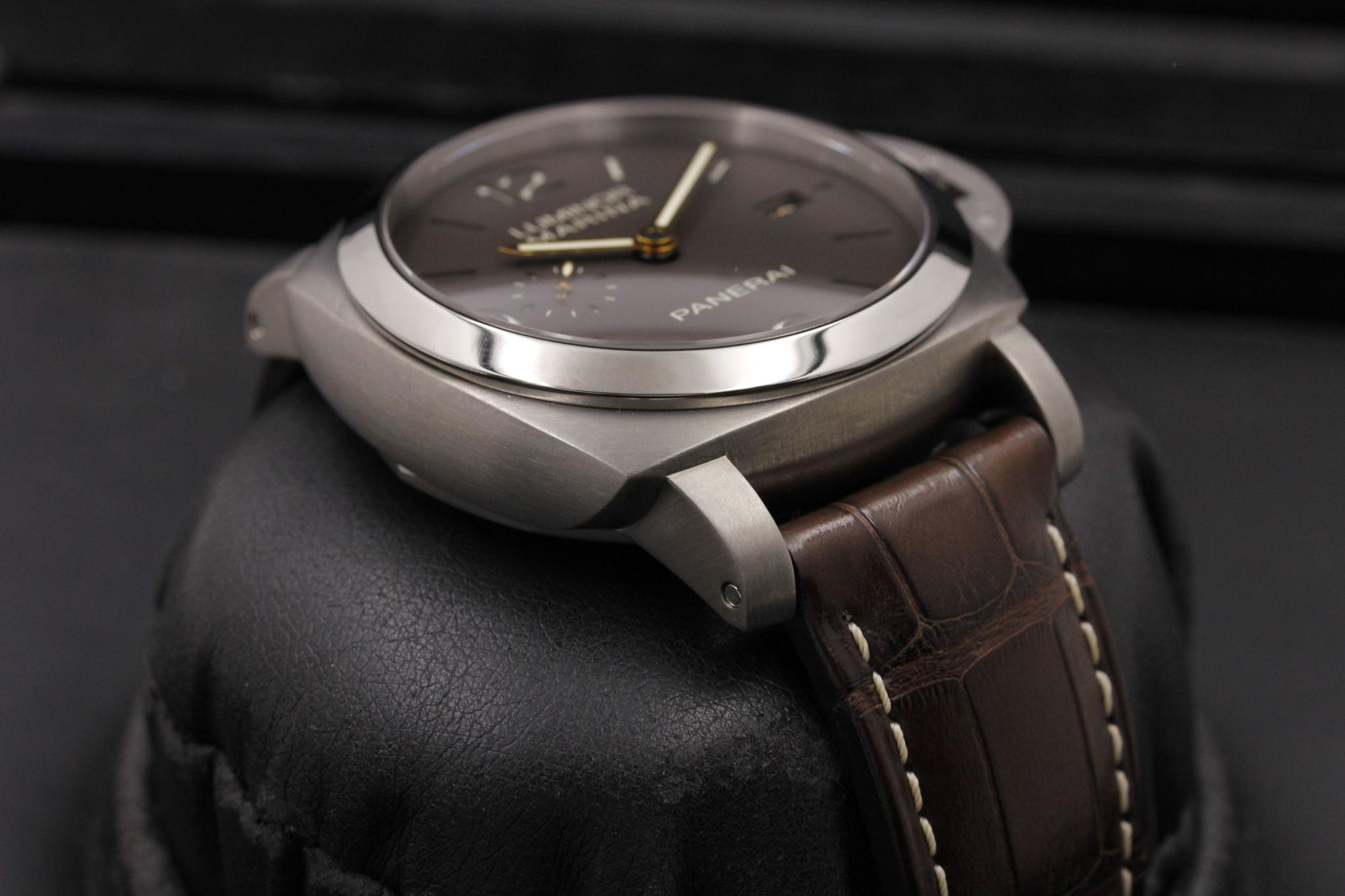 Watch Image 6