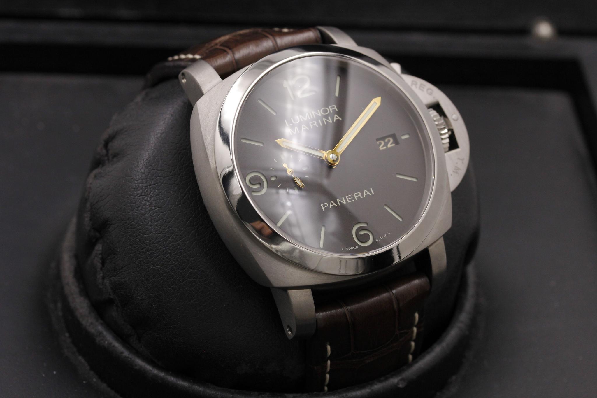 Watch Image 10