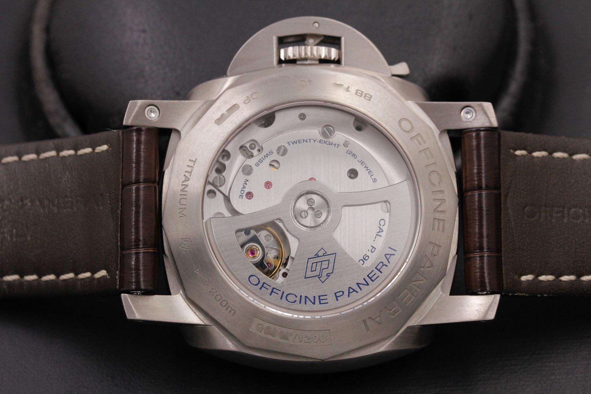 Watch Image 7