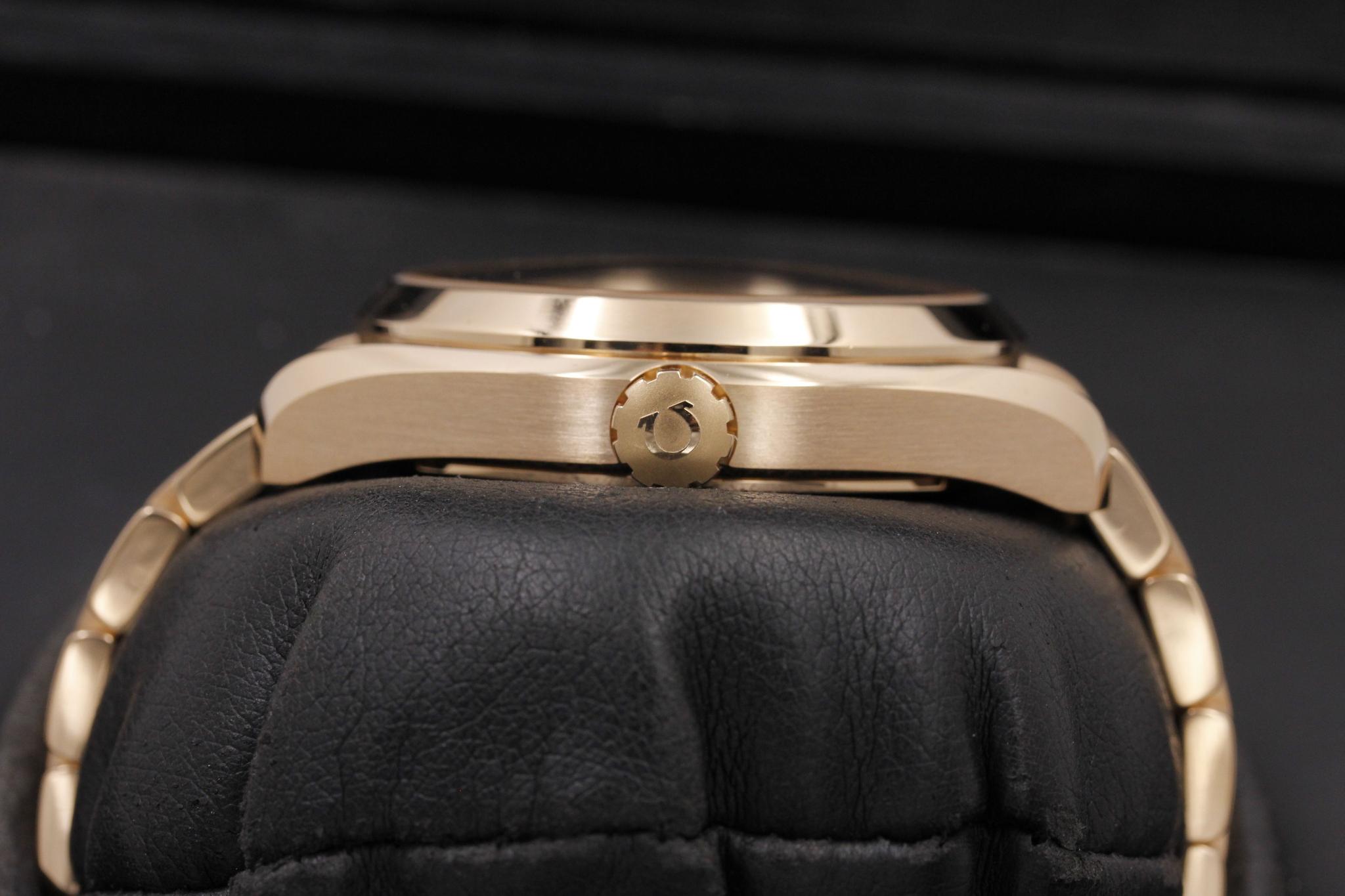 Watch Image 3