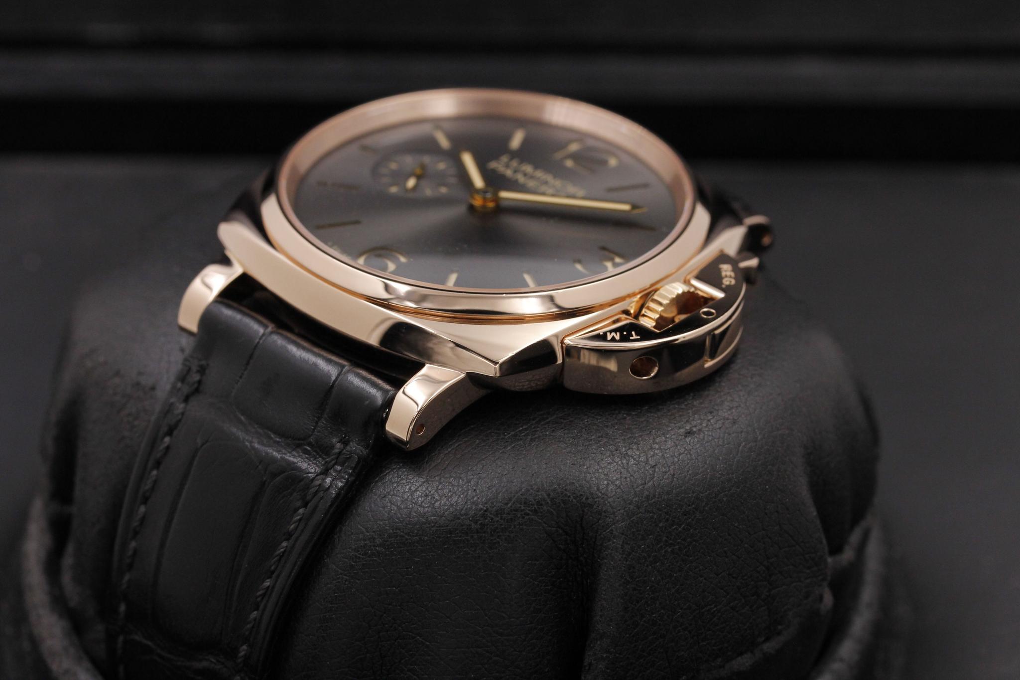 Watch Image 2