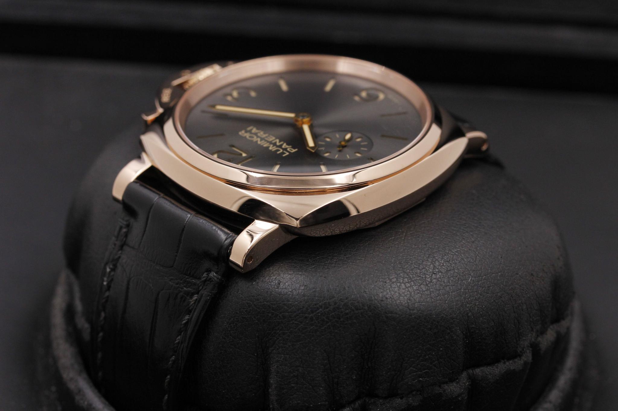 Watch Image 5