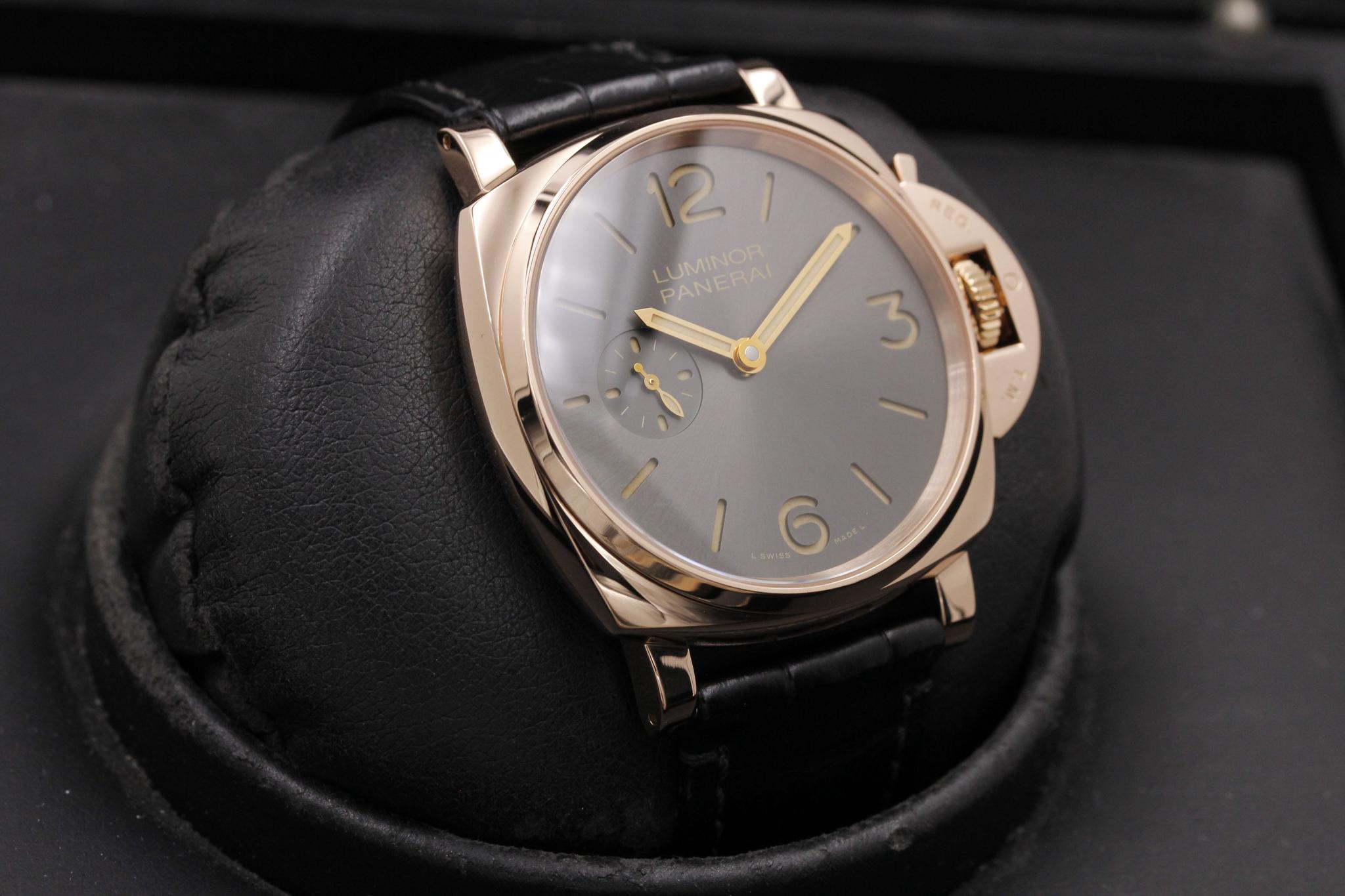 Watch Image 10