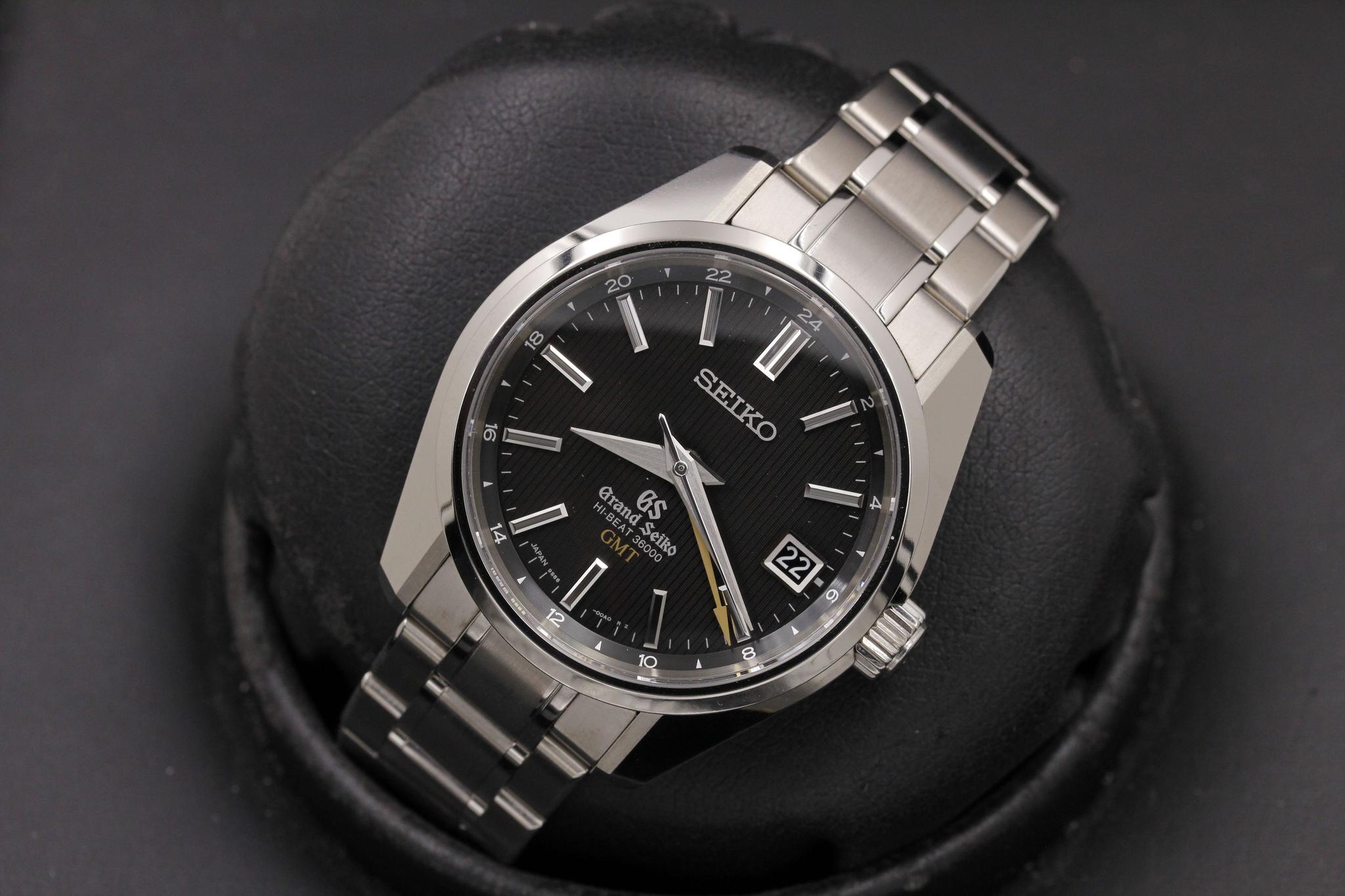 Watch Image 9
