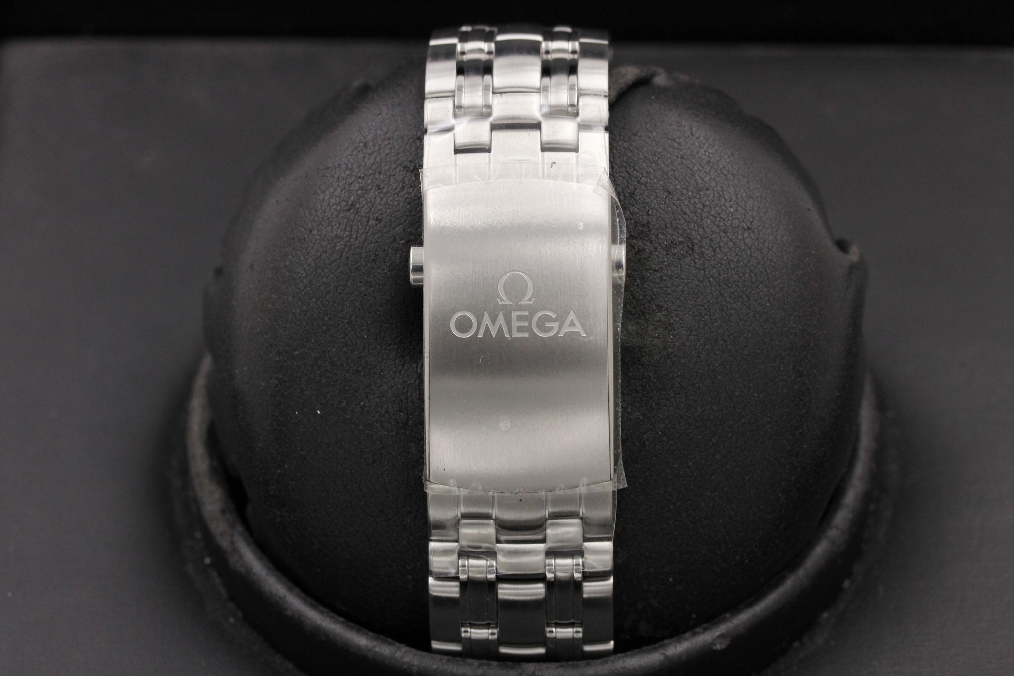 Watch Image 8