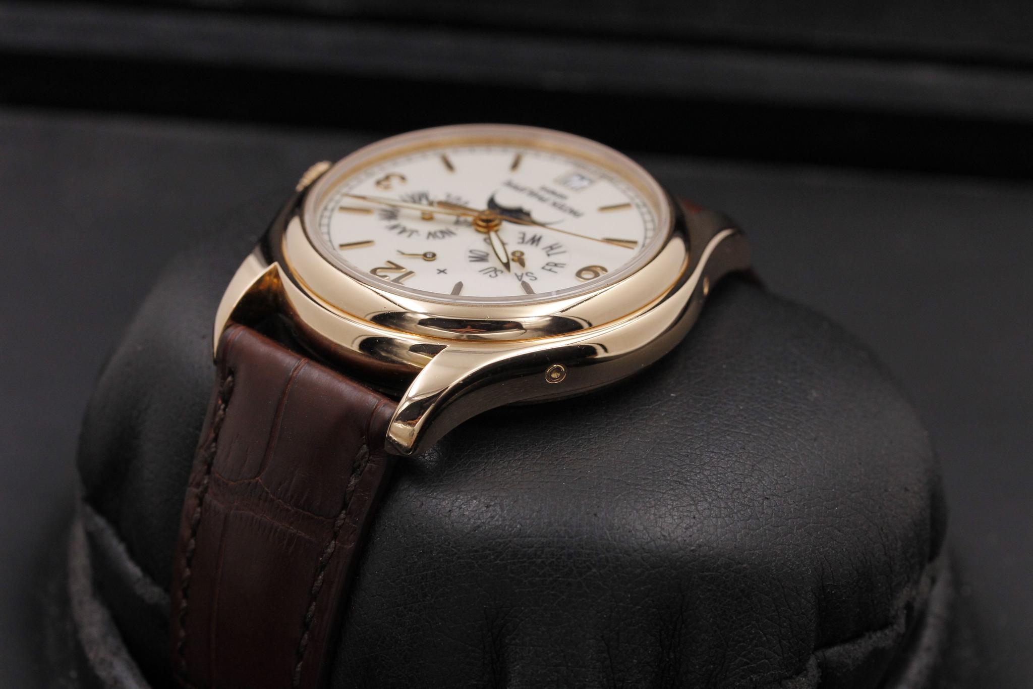 Watch Image 5