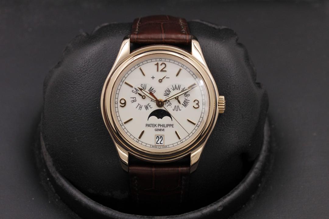 Patek Philippe Annual Calendar 5146r