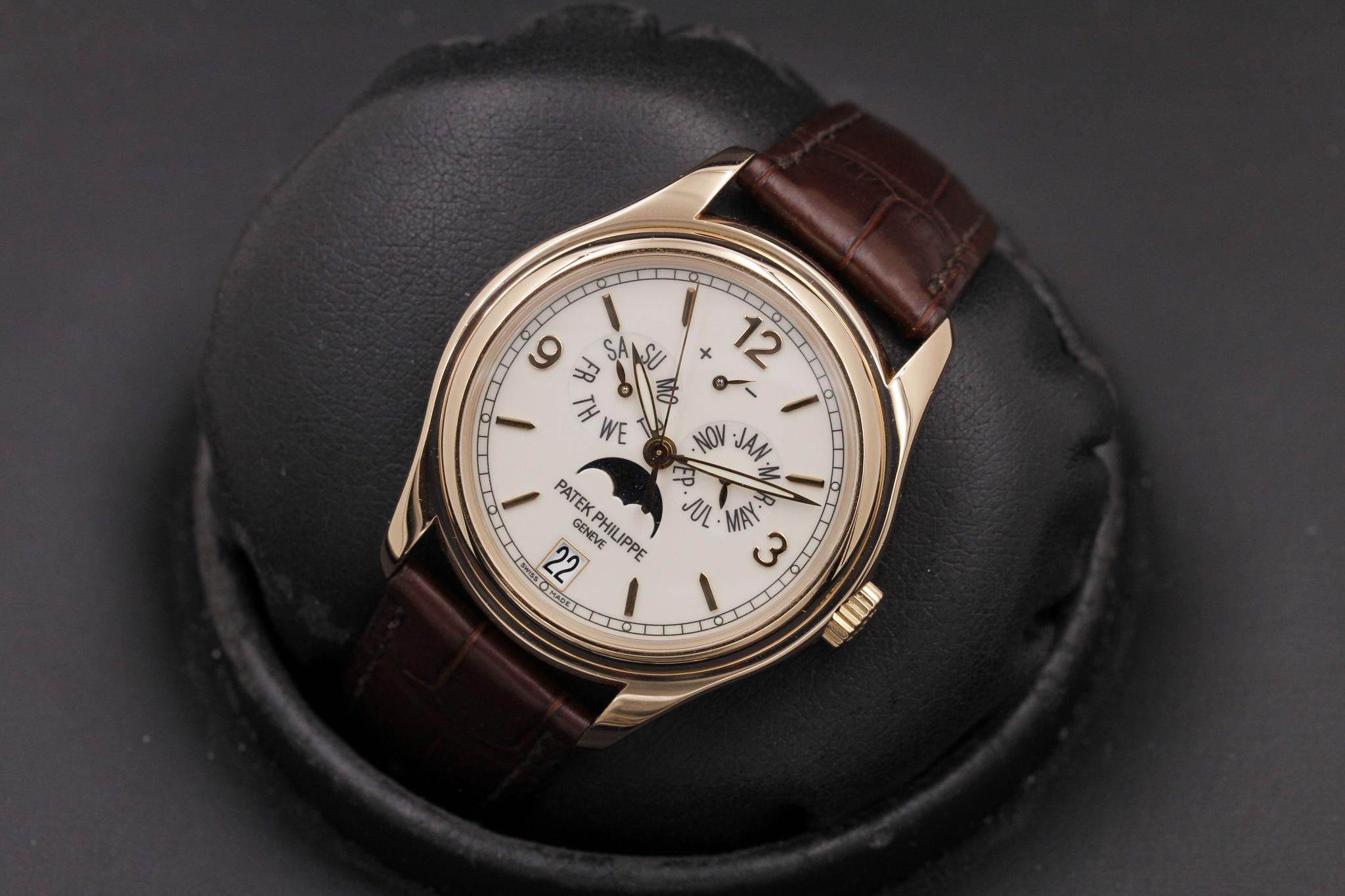 Watch Image 10