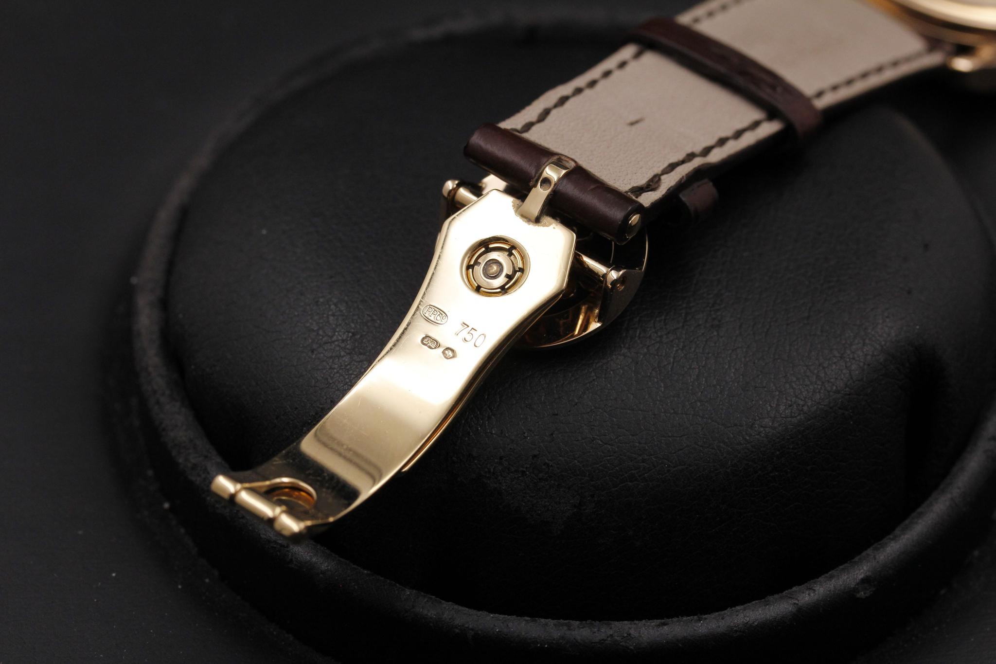Watch Image 9