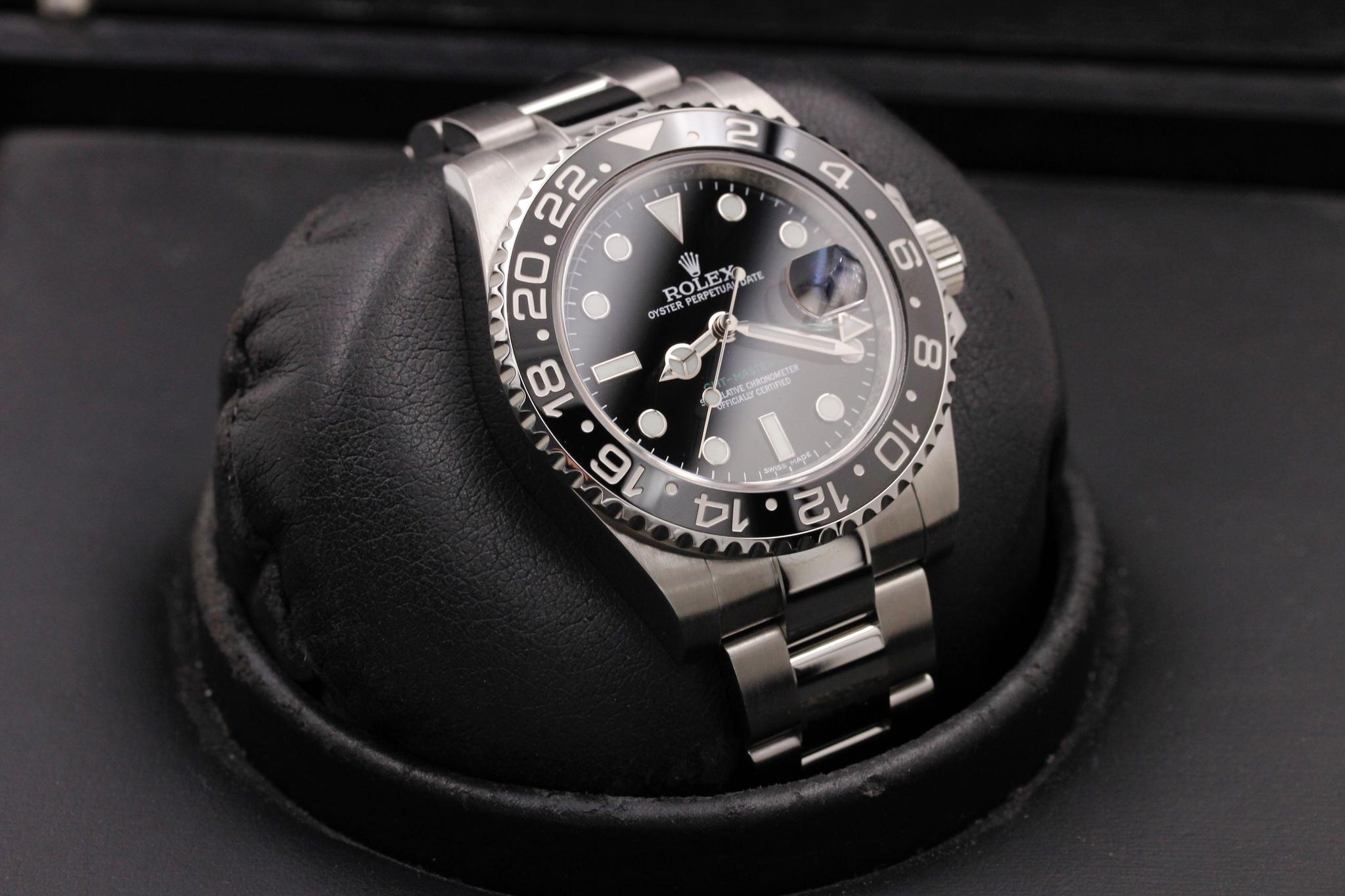 Watch Image 10