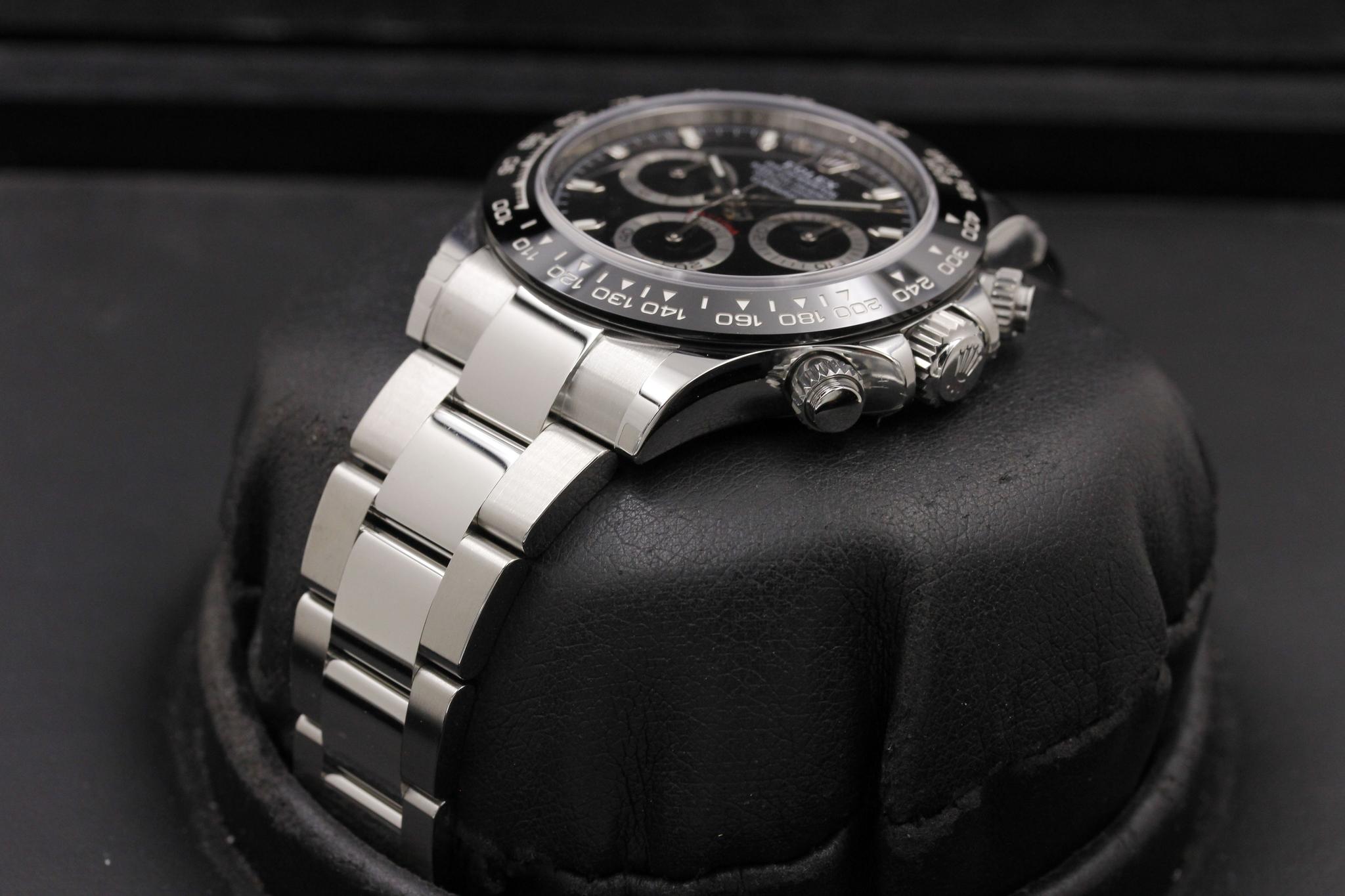 Watch Image 2