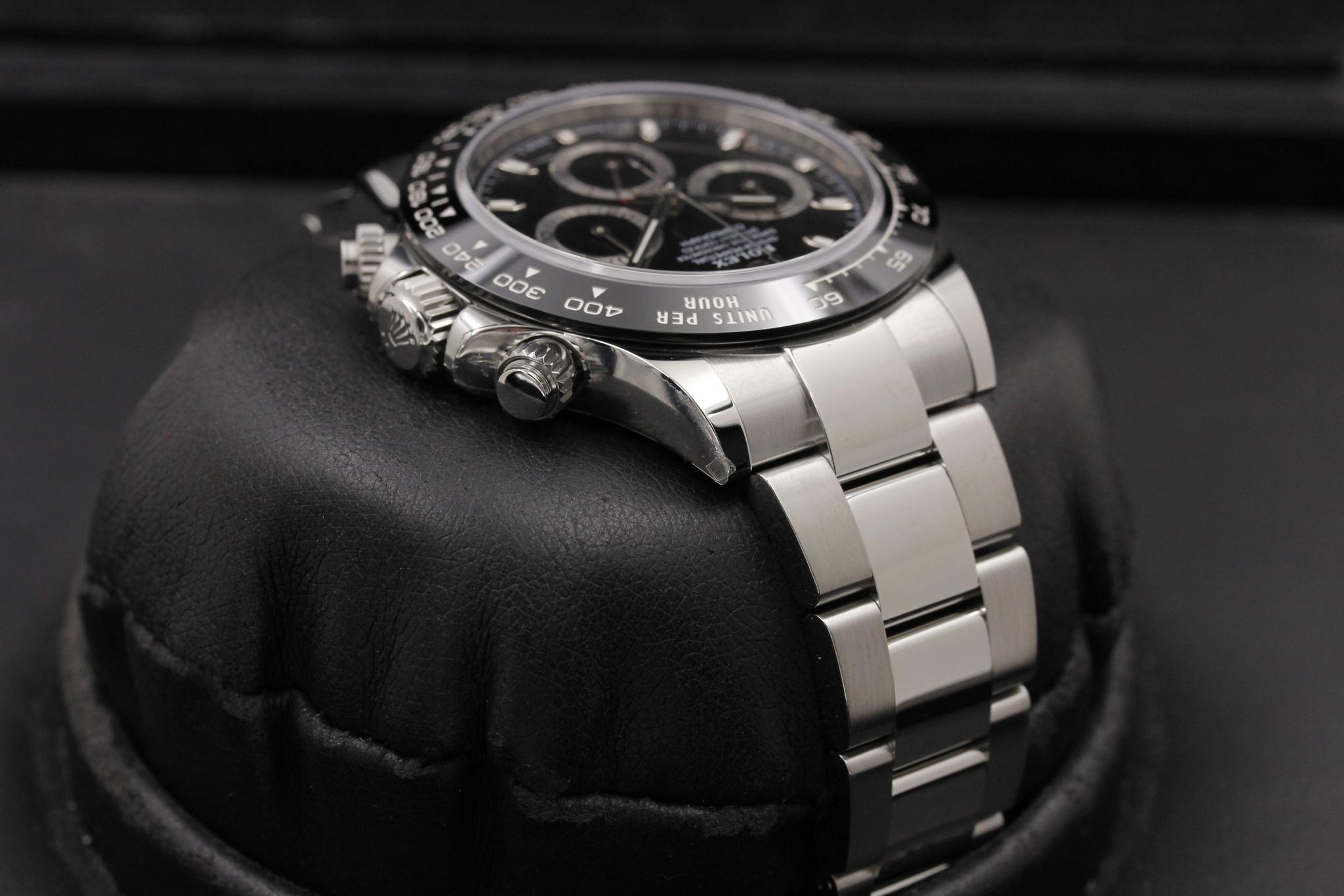 Watch Image 4