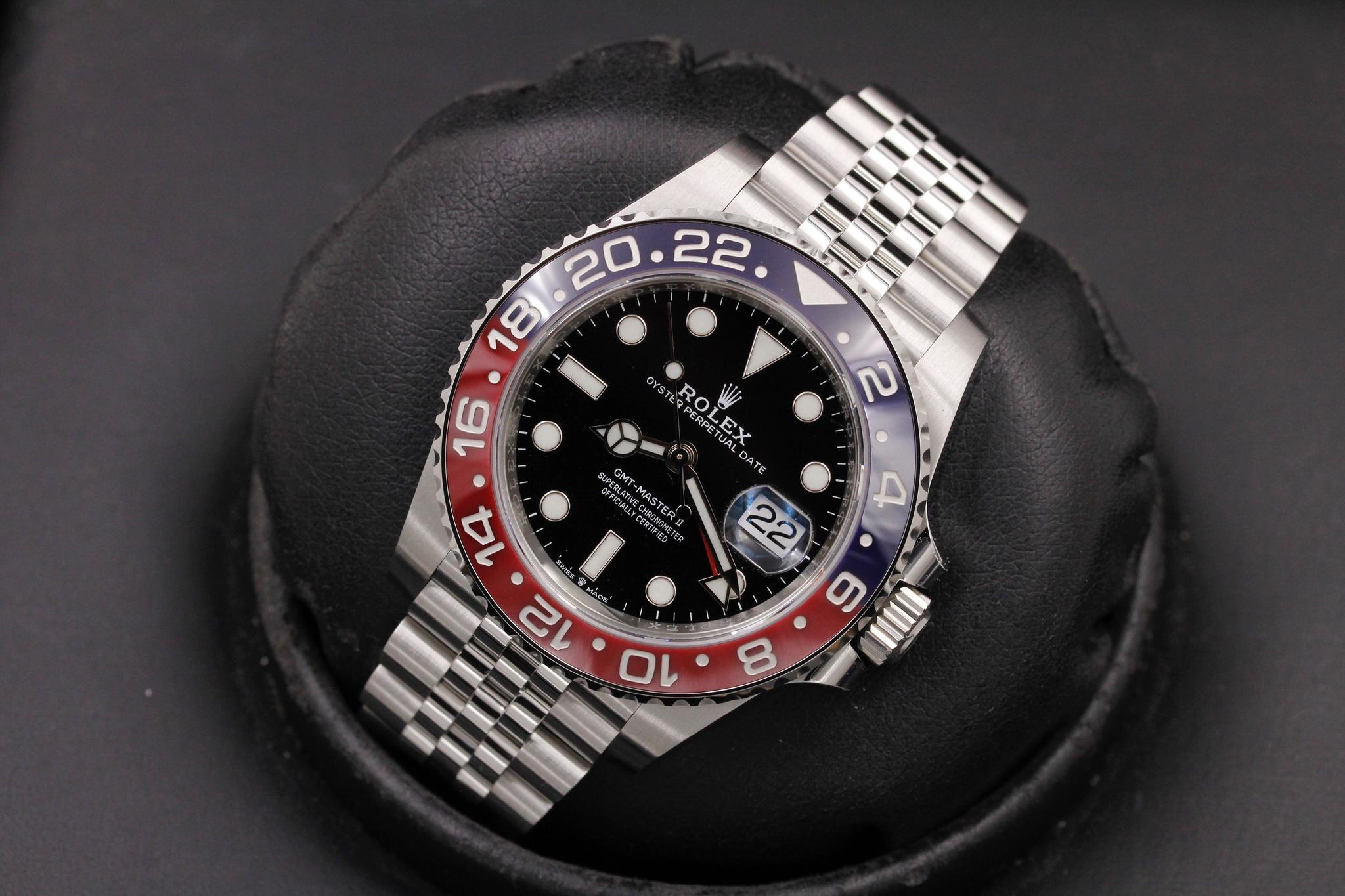 Watch Image 9