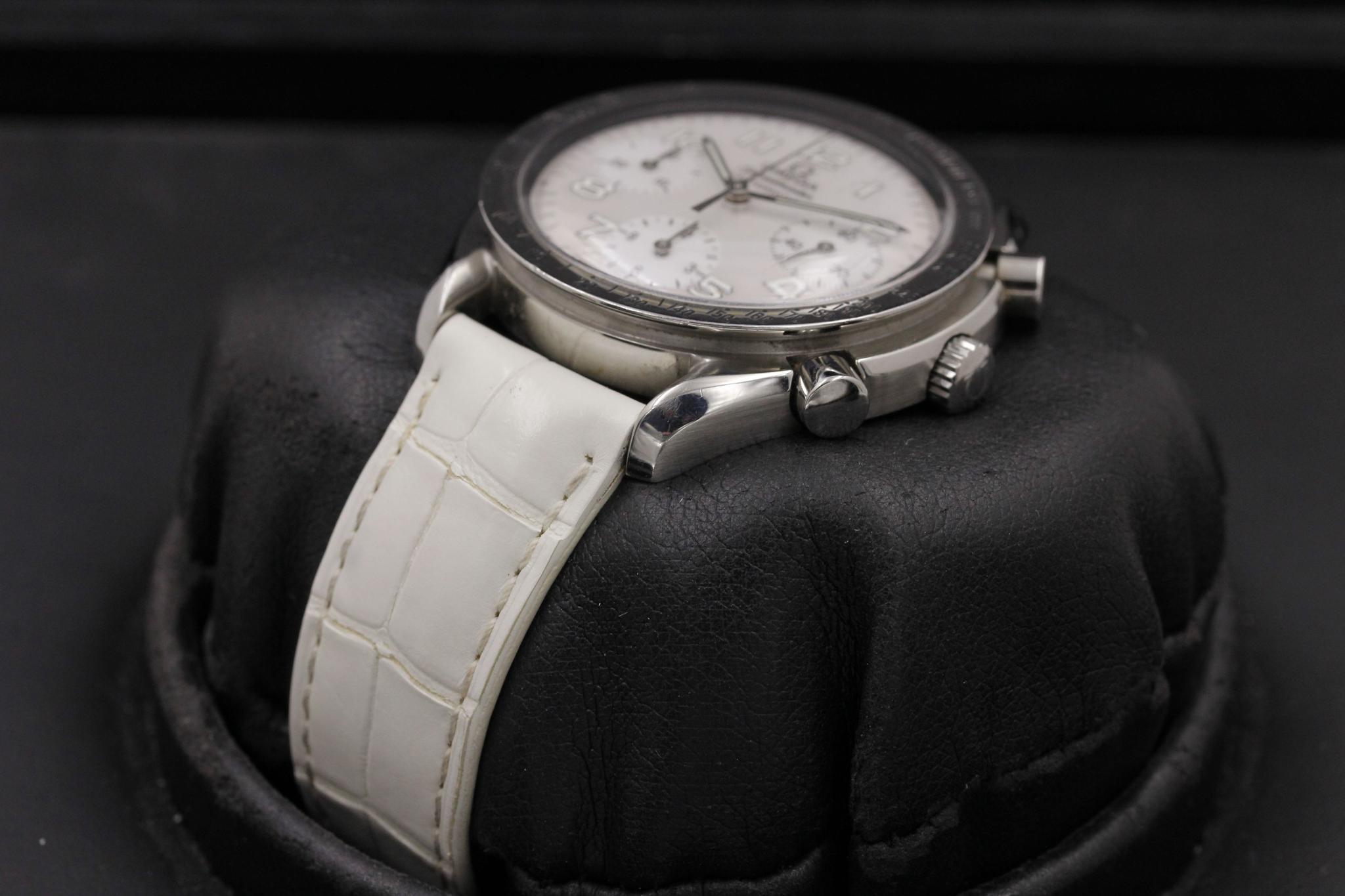 Watch Image 2