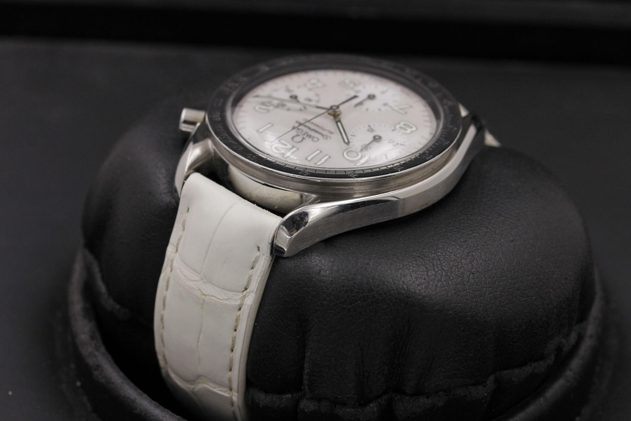Watch Image 5