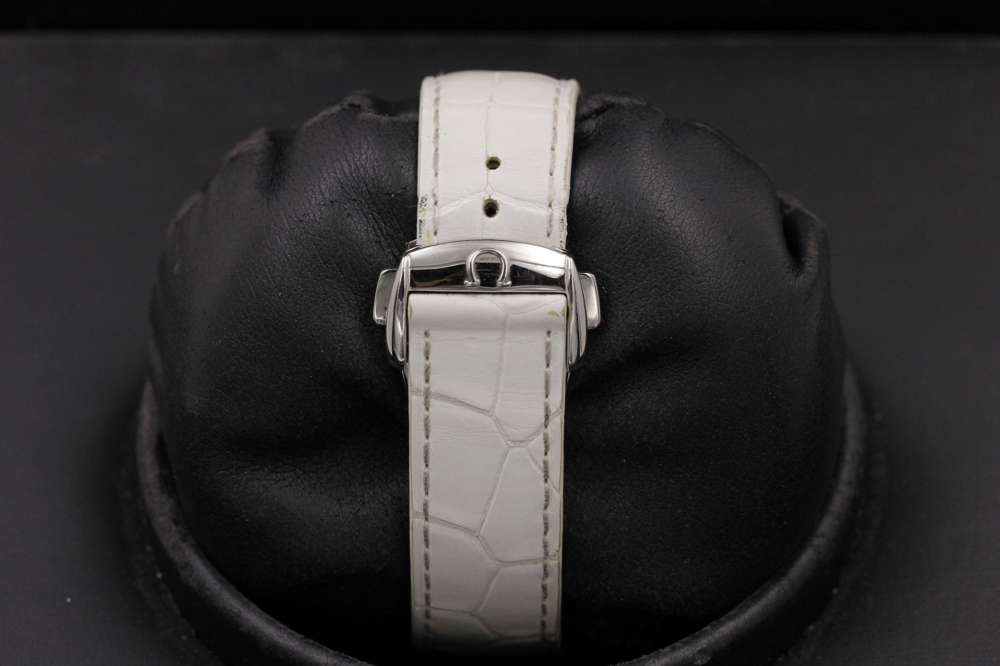 Watch Image 8