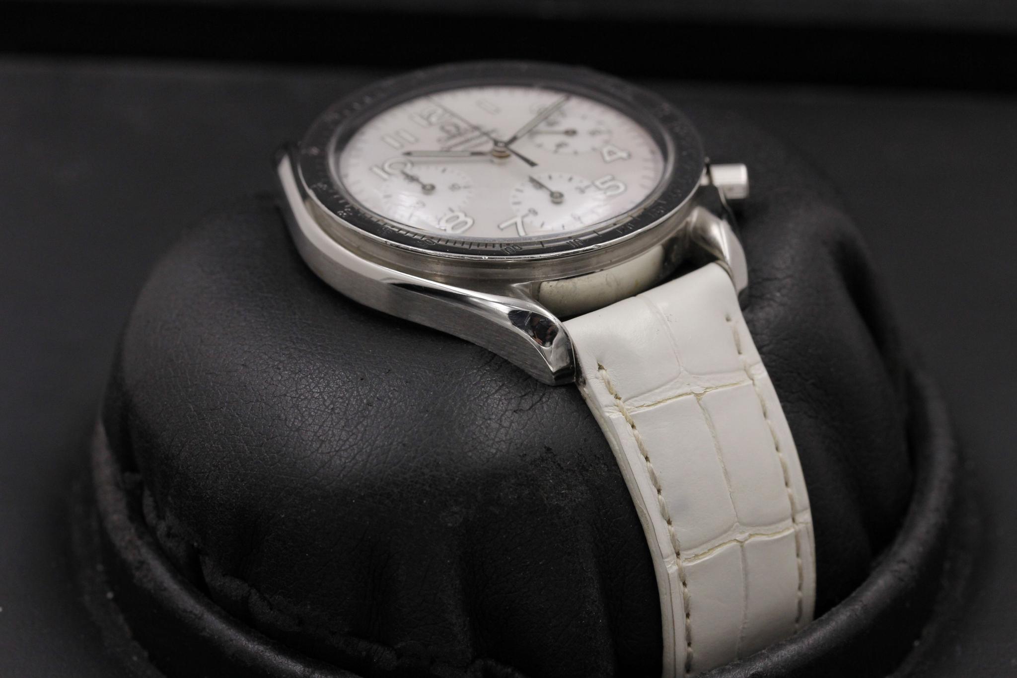 Watch Image 6