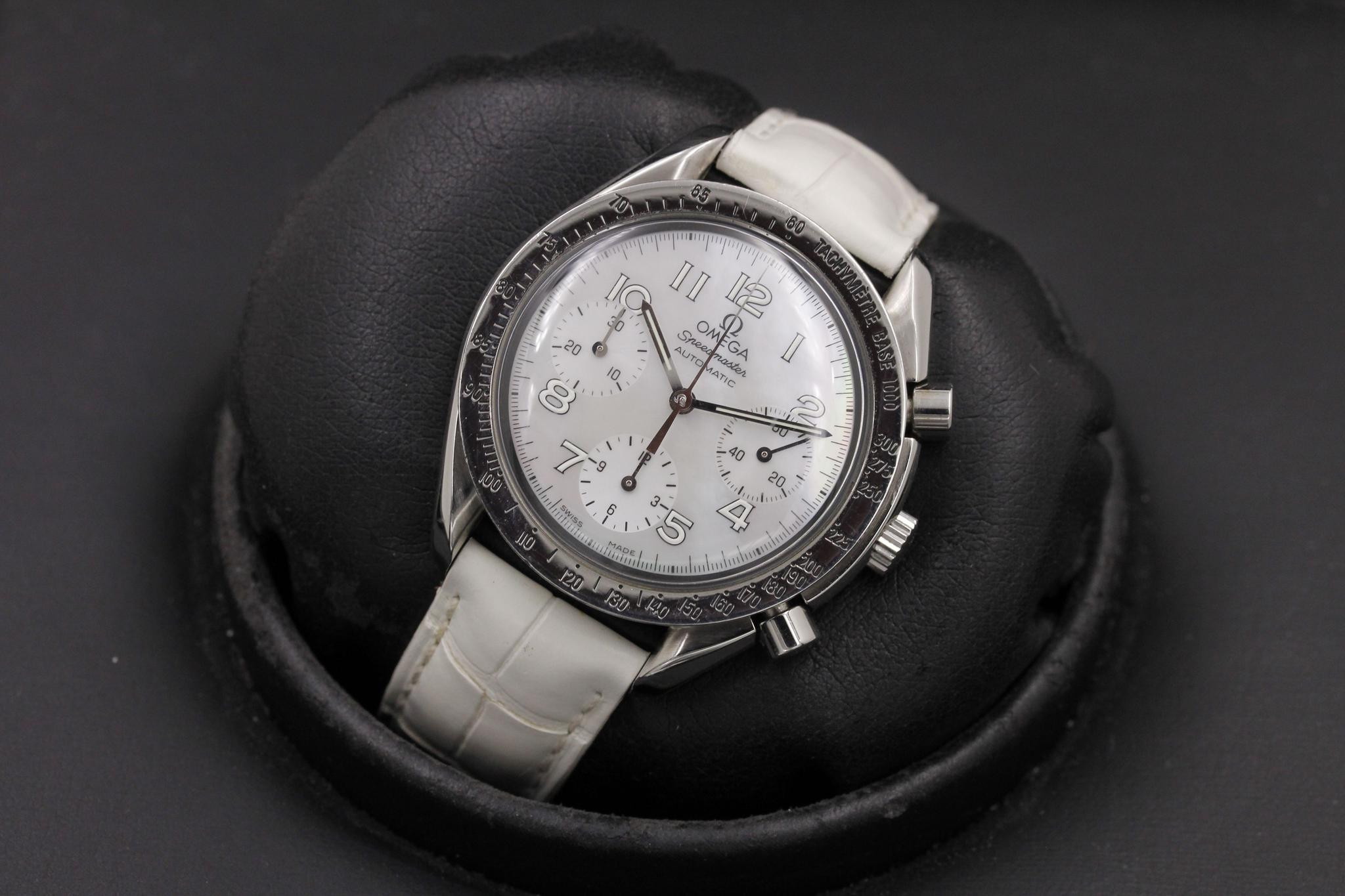 Watch Image 10