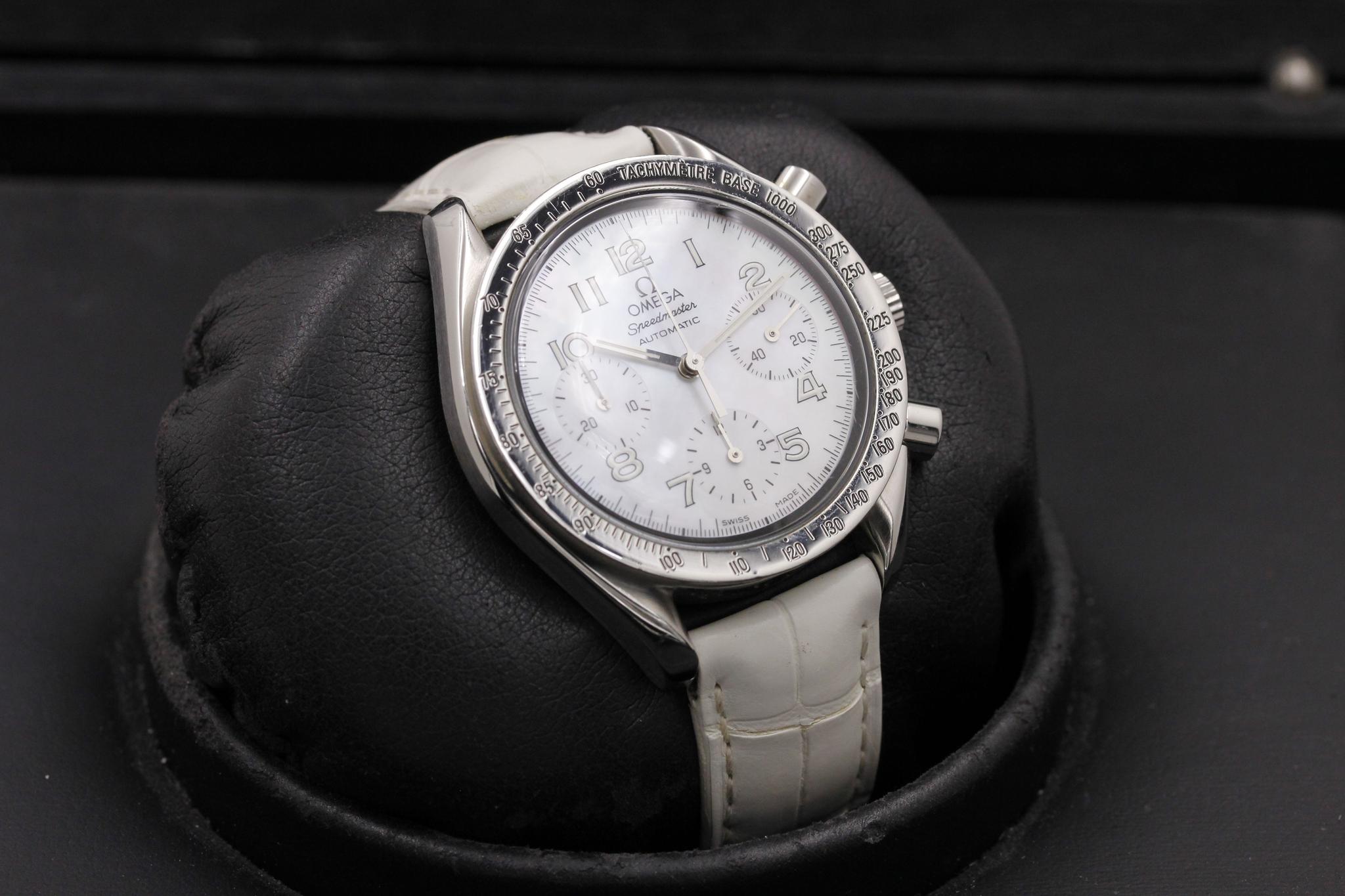 Watch Image 11