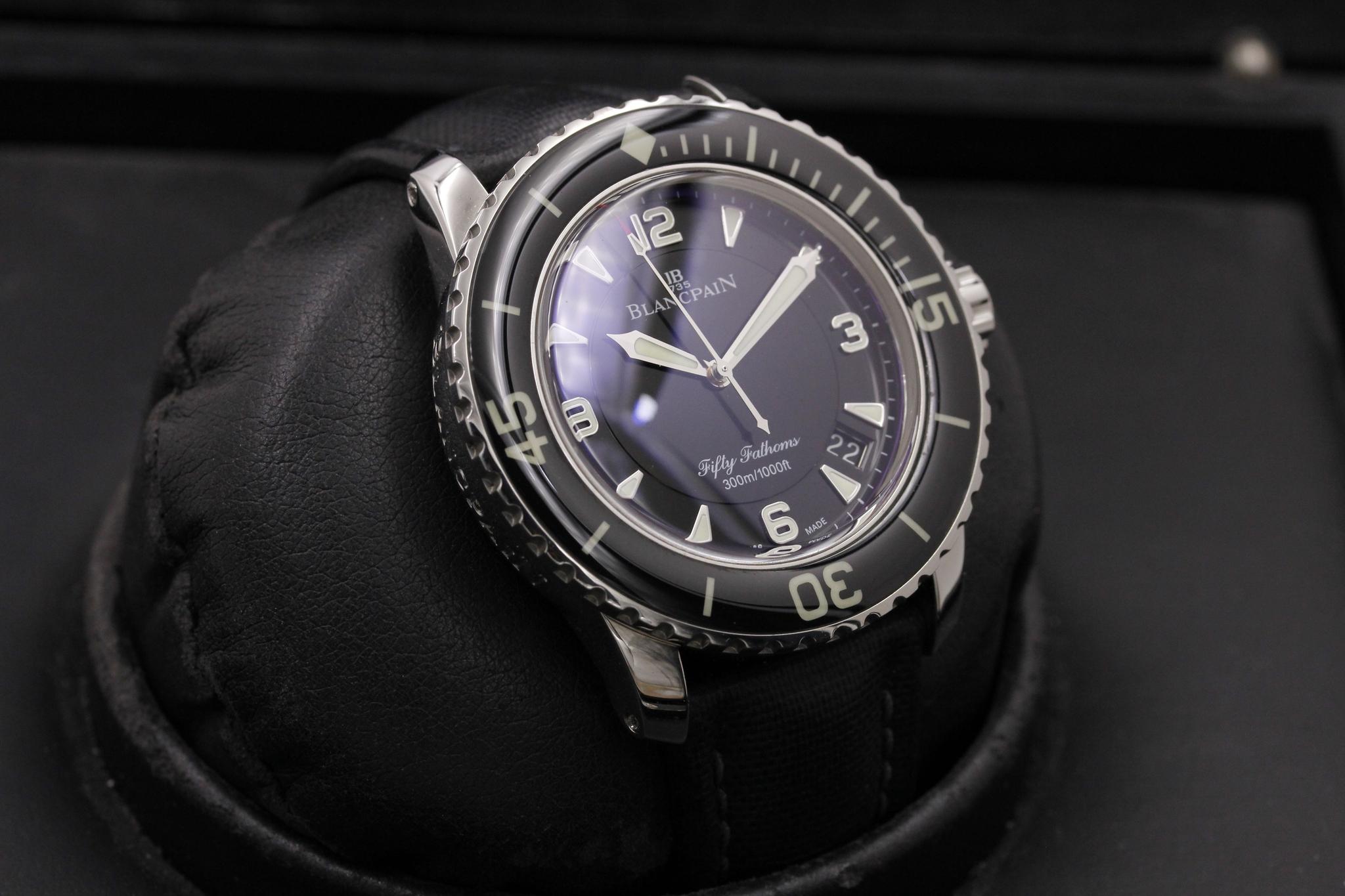 Watch Image 10