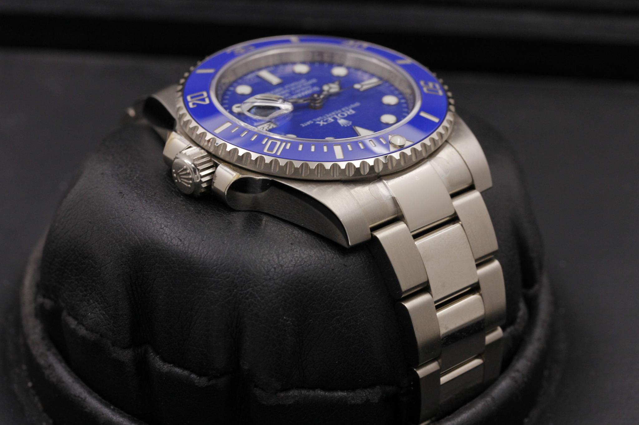 Watch Image 4