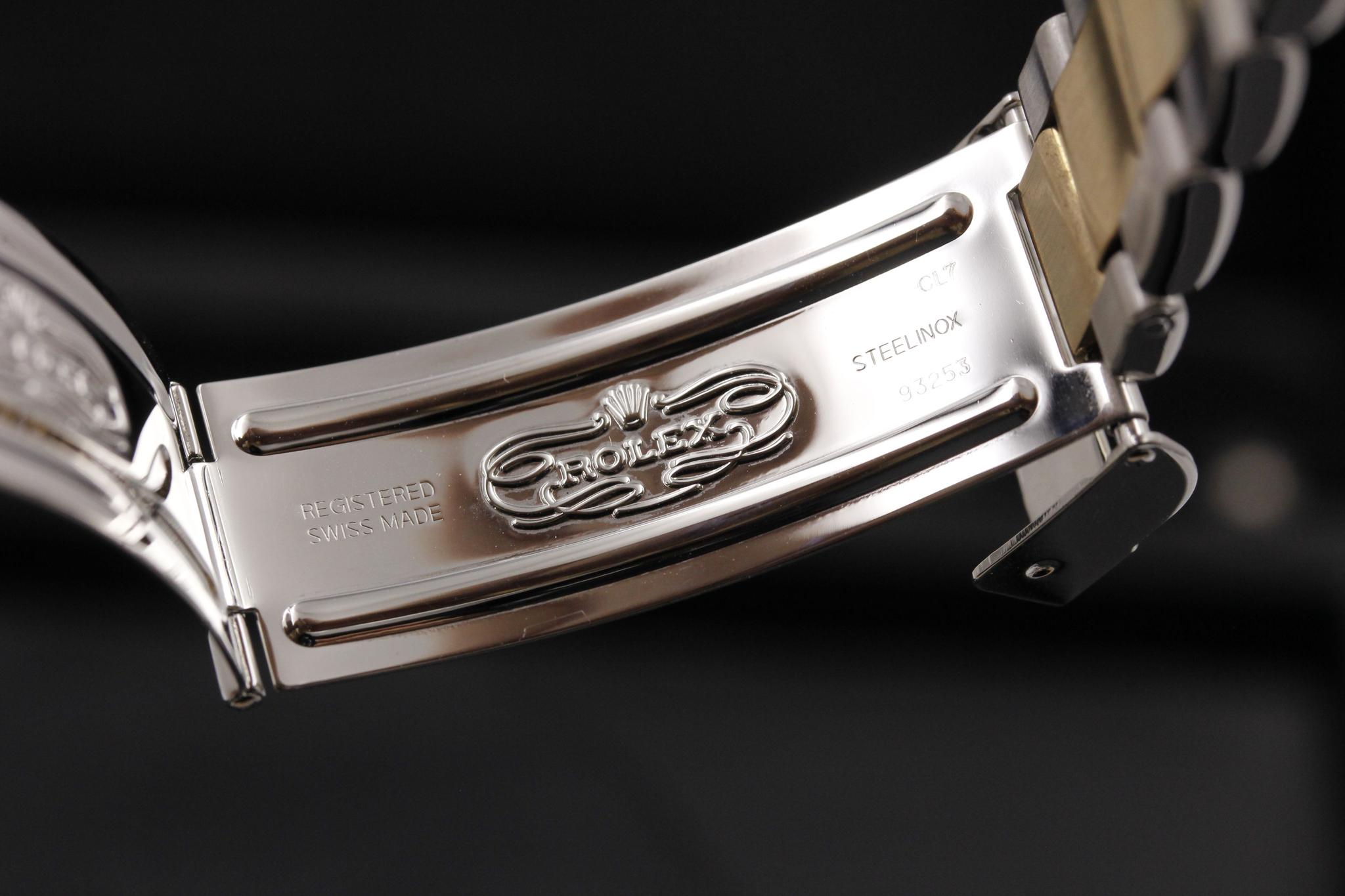 Watch Image 12
