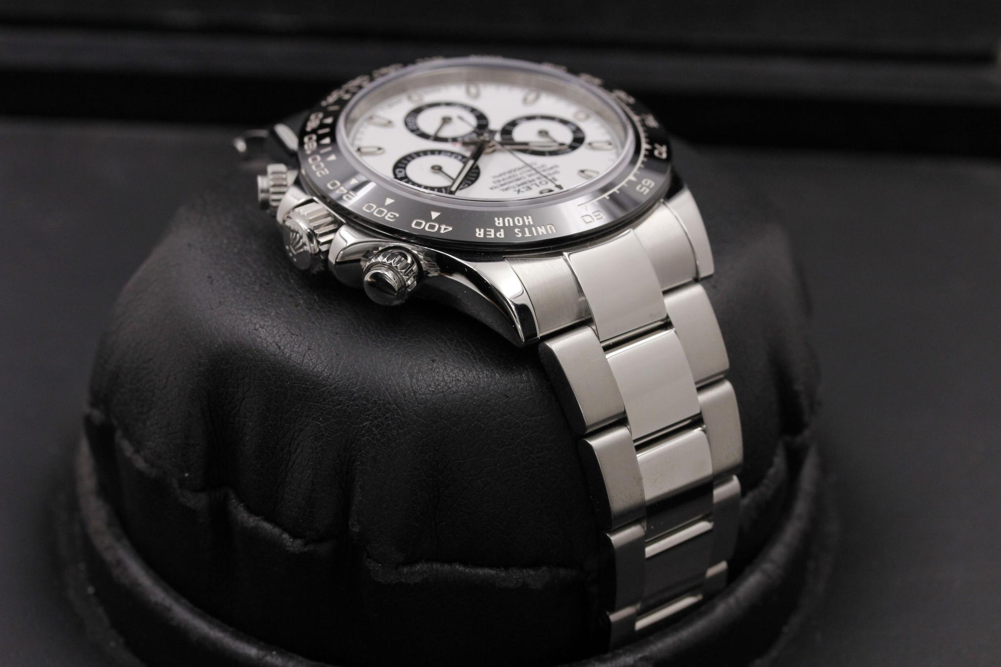 Watch Image 4