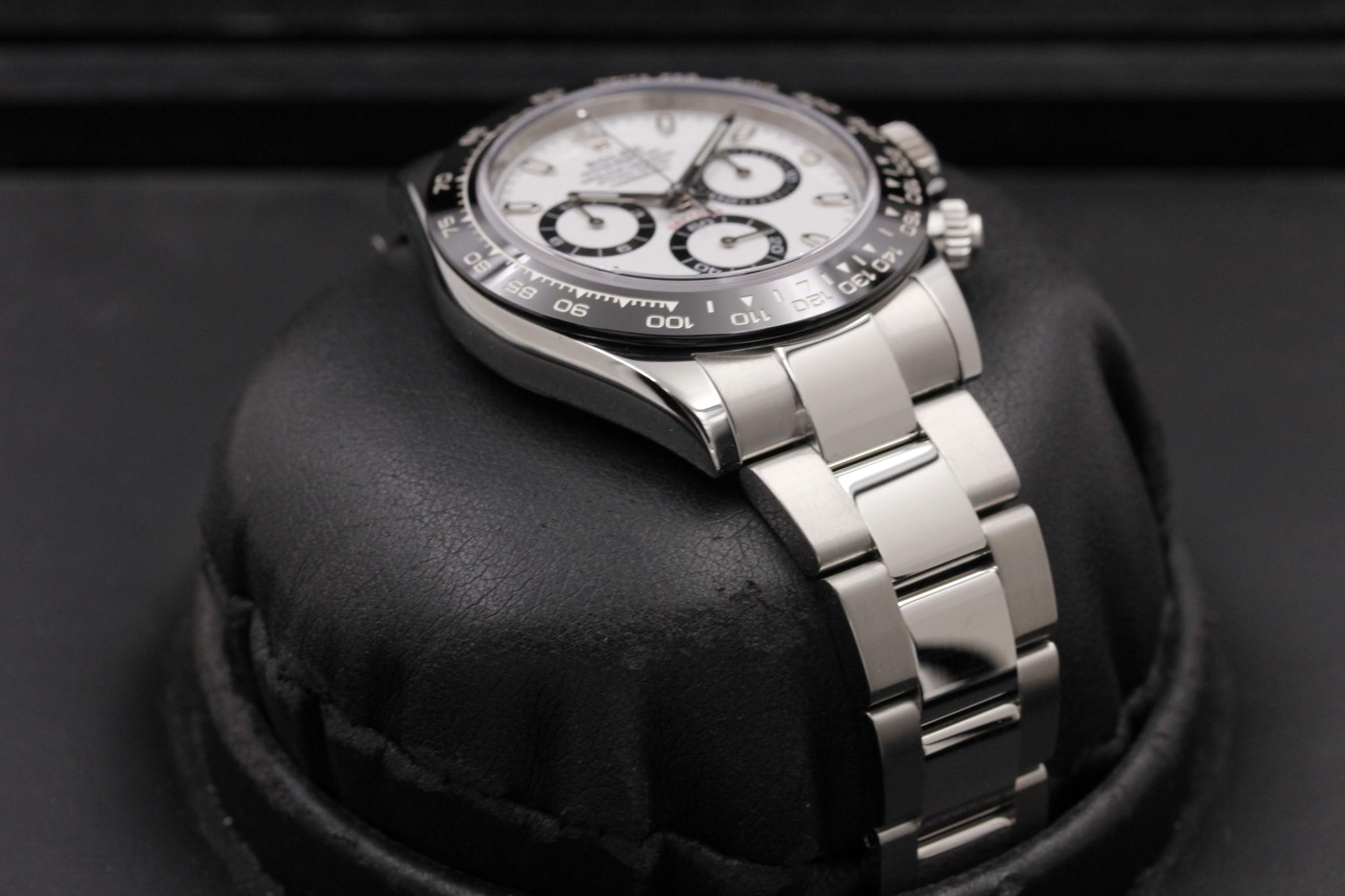 Watch Image 6