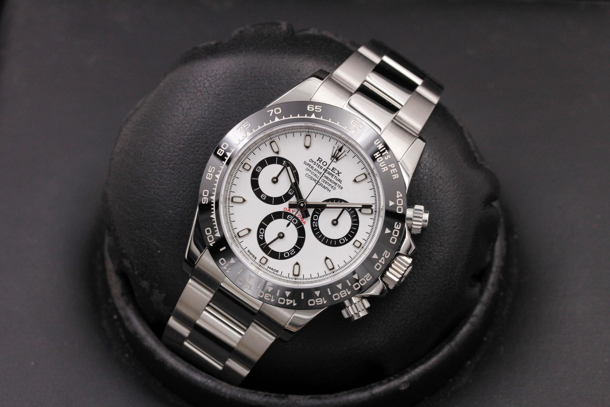 Watch Image 9