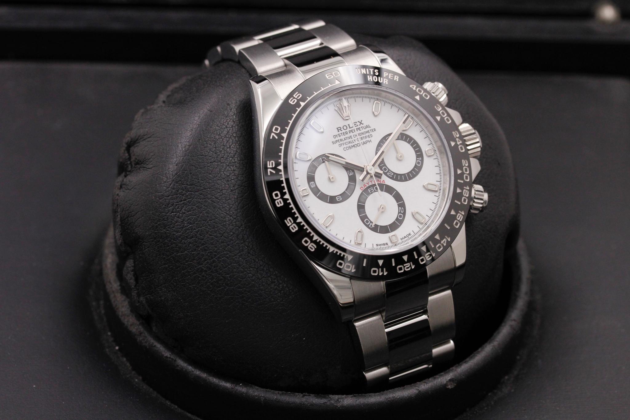 Watch Image 10