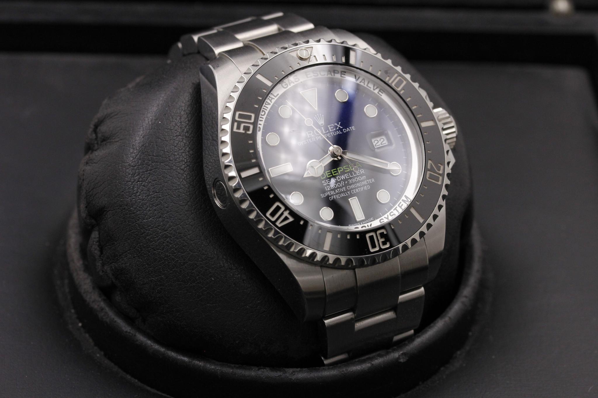 Watch Image 10