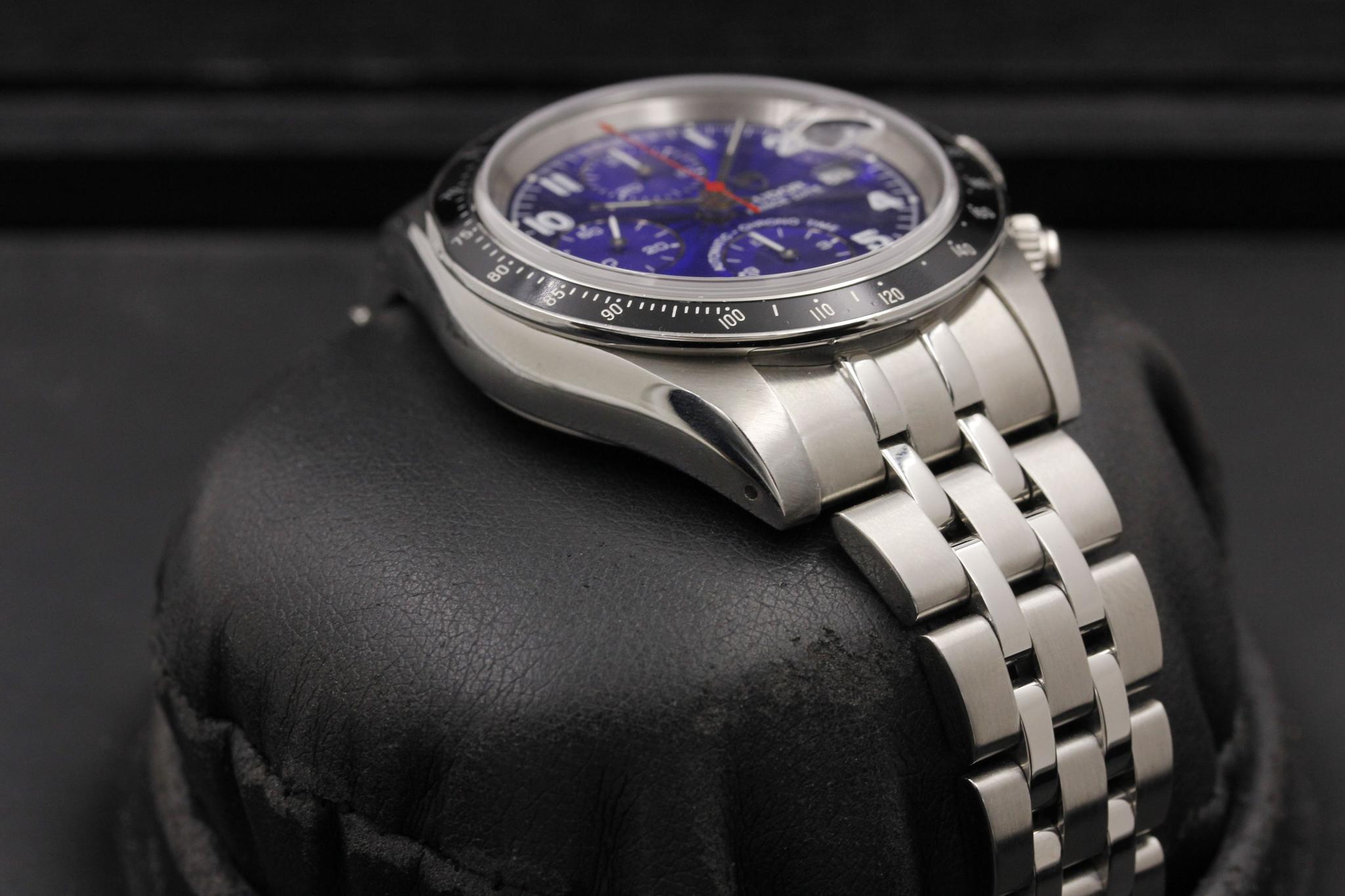 Watch Image 6