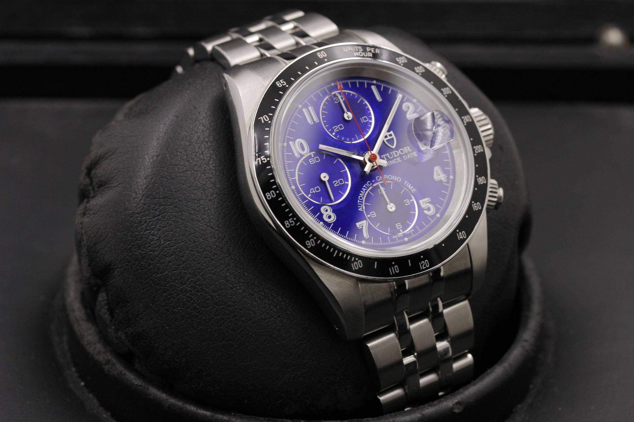 Watch Image 12