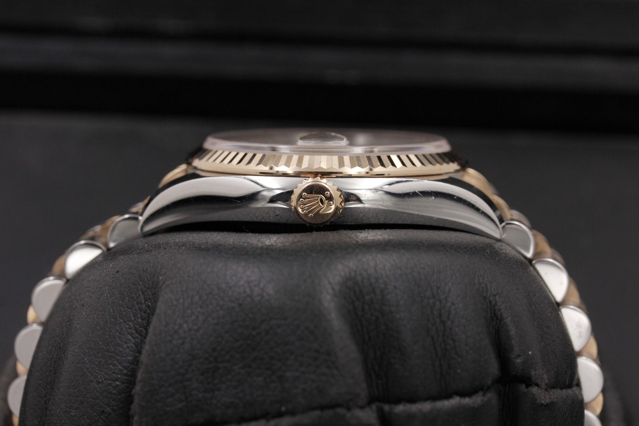 Watch Image 3