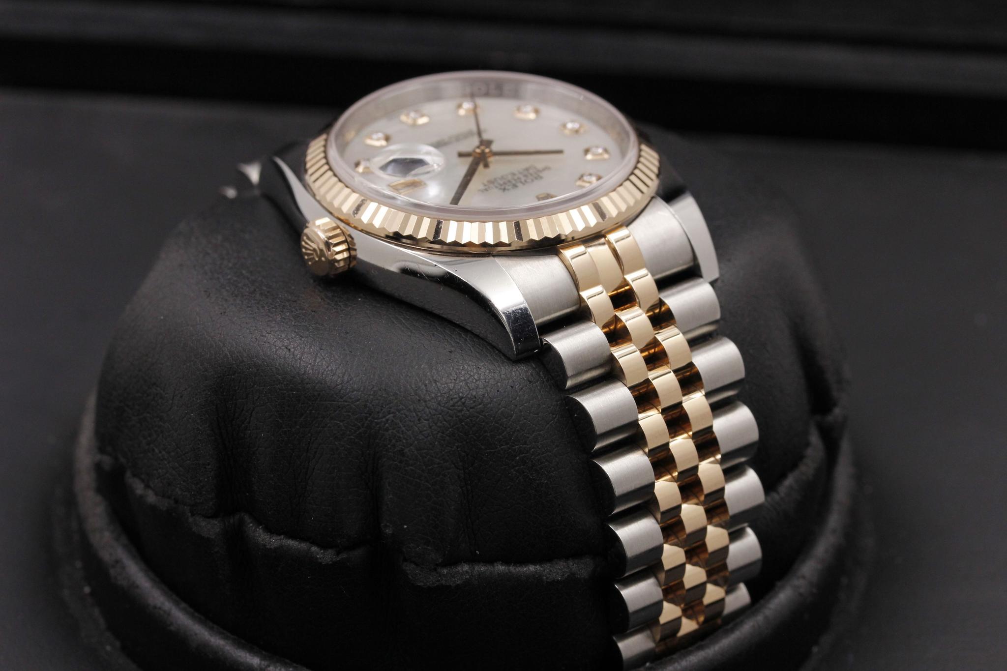 Watch Image 4