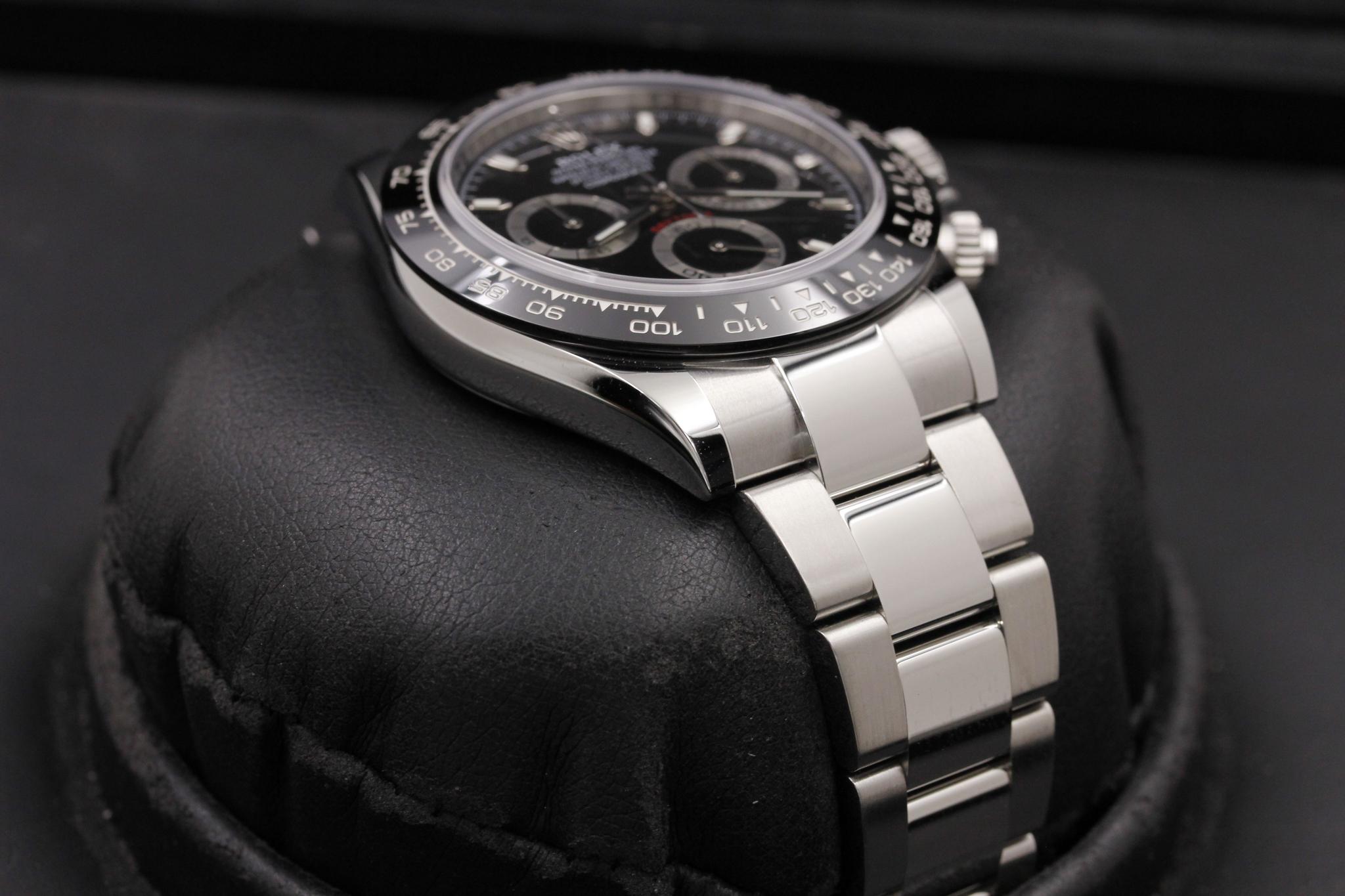 Watch Image 6