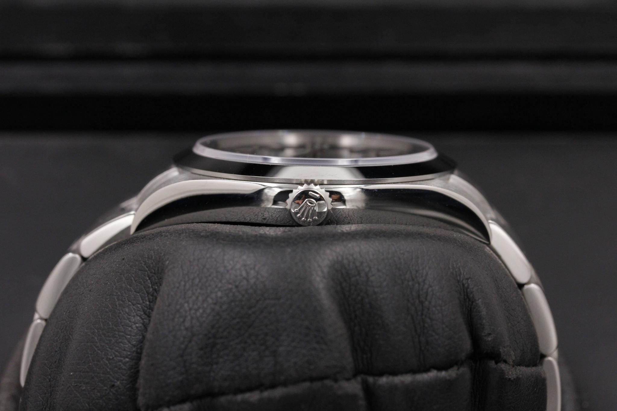 Watch Image 3