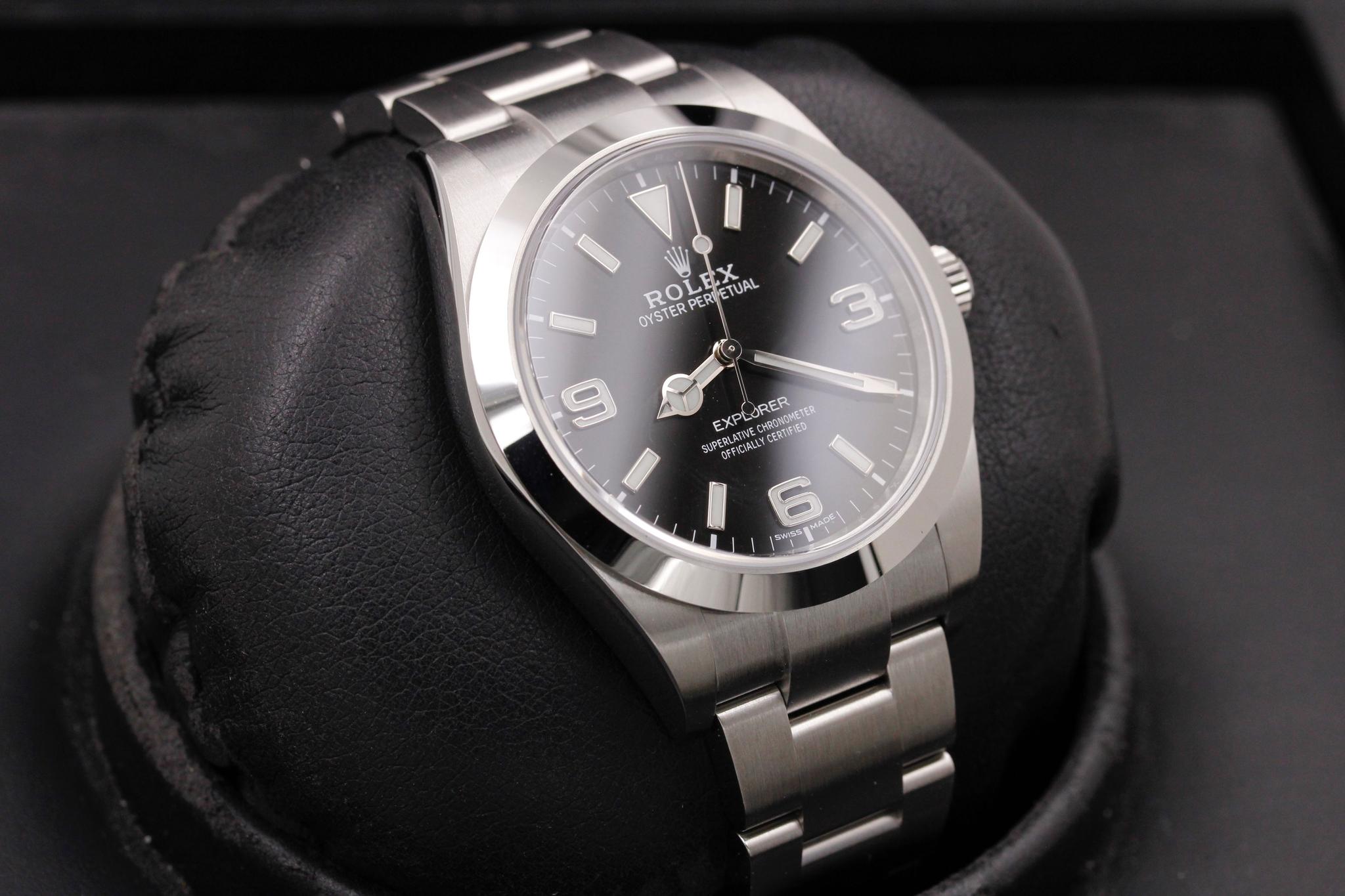 Watch Image 10