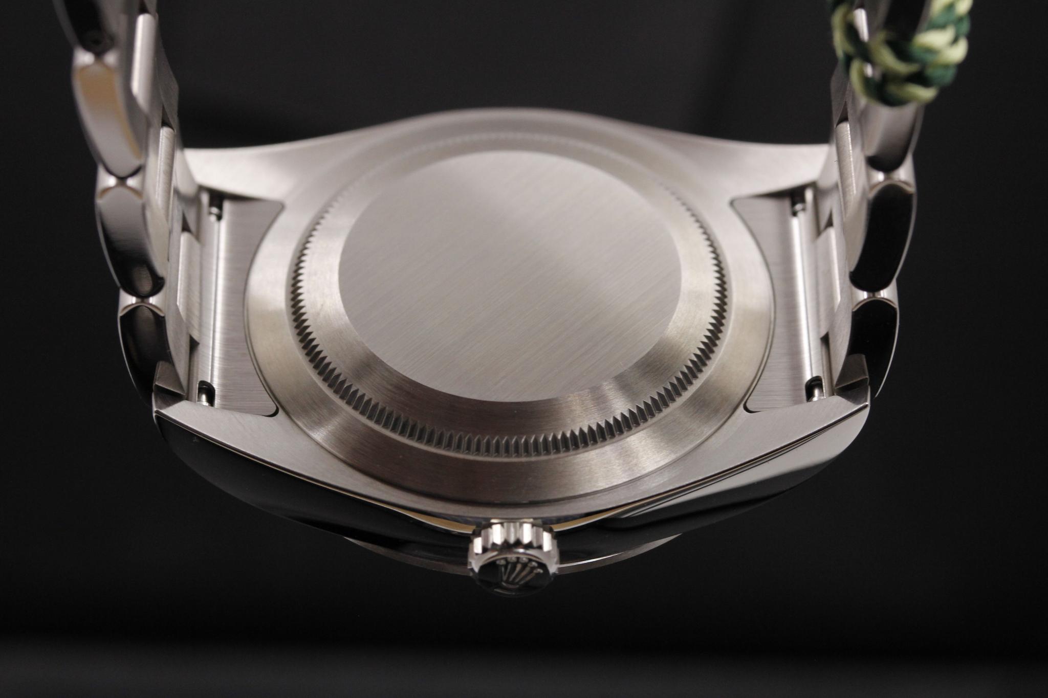 Watch Image 7