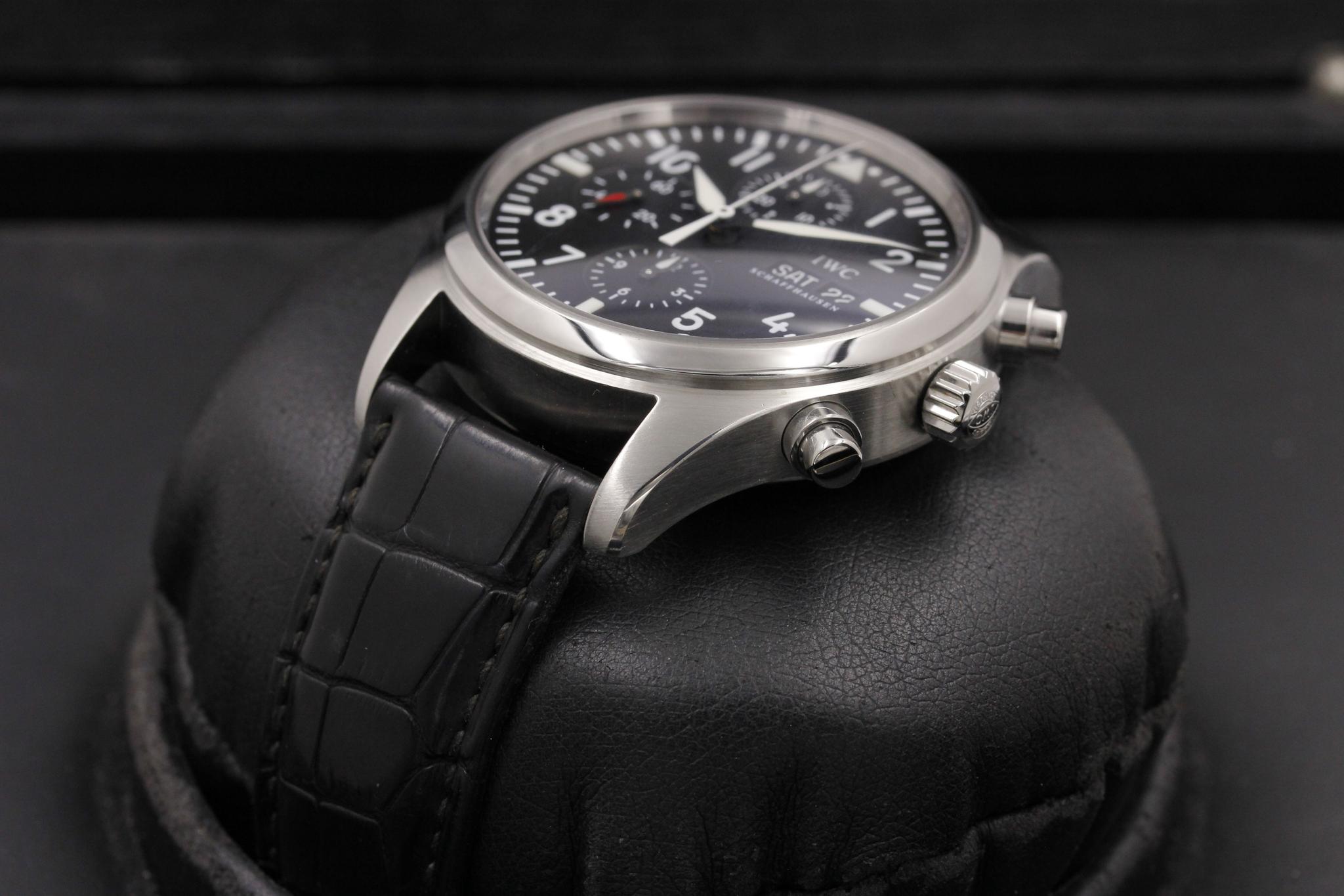 Watch Image 2